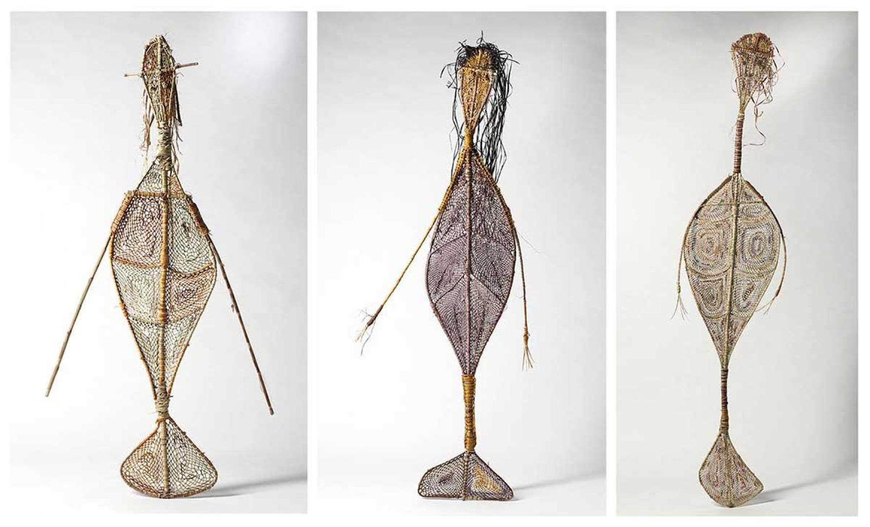 Tres escultura que representan a yawkyawk creadas por las artistas Lulu Laradjbi y Marina Murdilnga. Se encuentran en el Museo Nacional de Australia