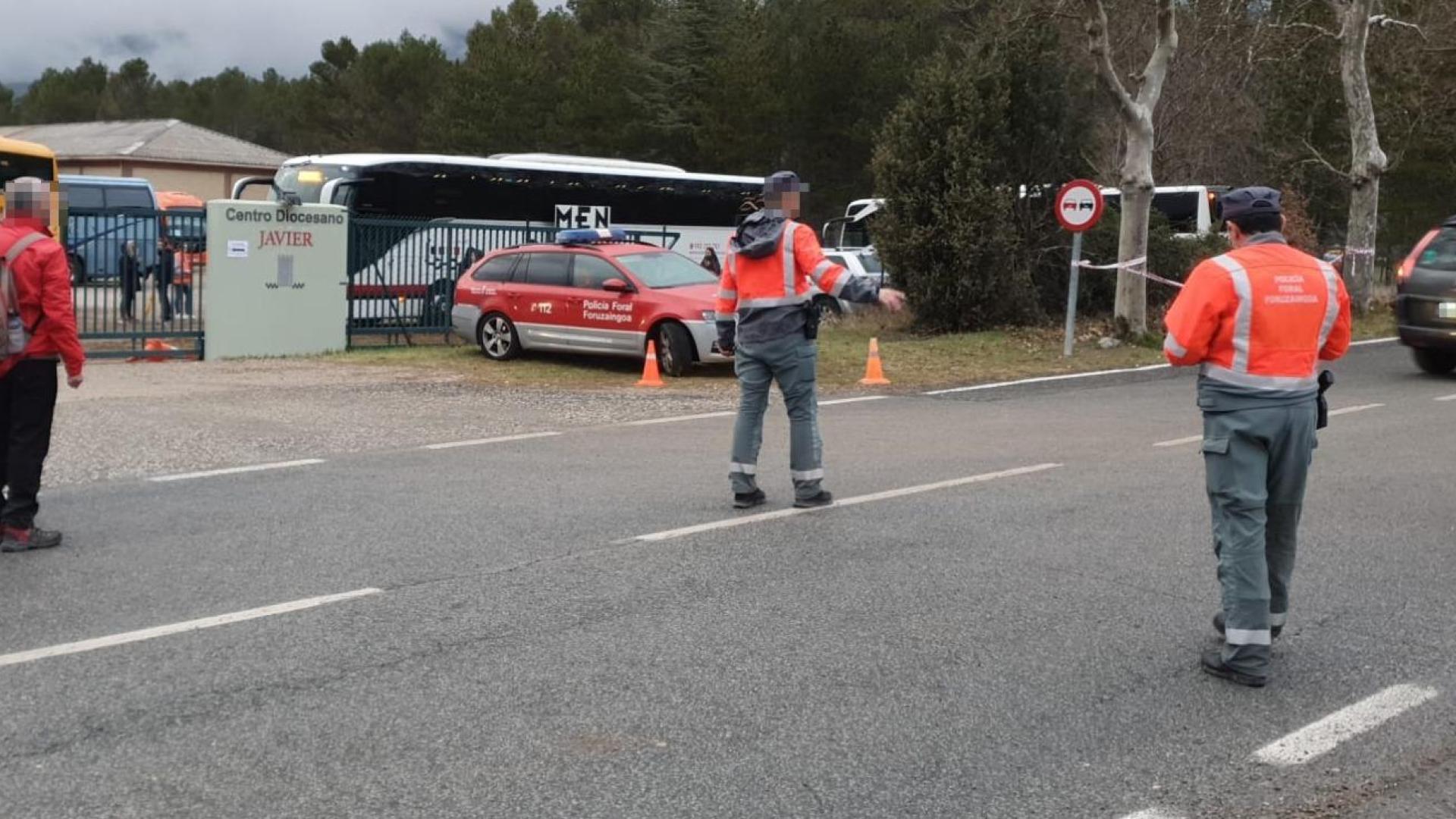 Efectivos de la Policía Foral, durante la segunda Javierada de 2023
