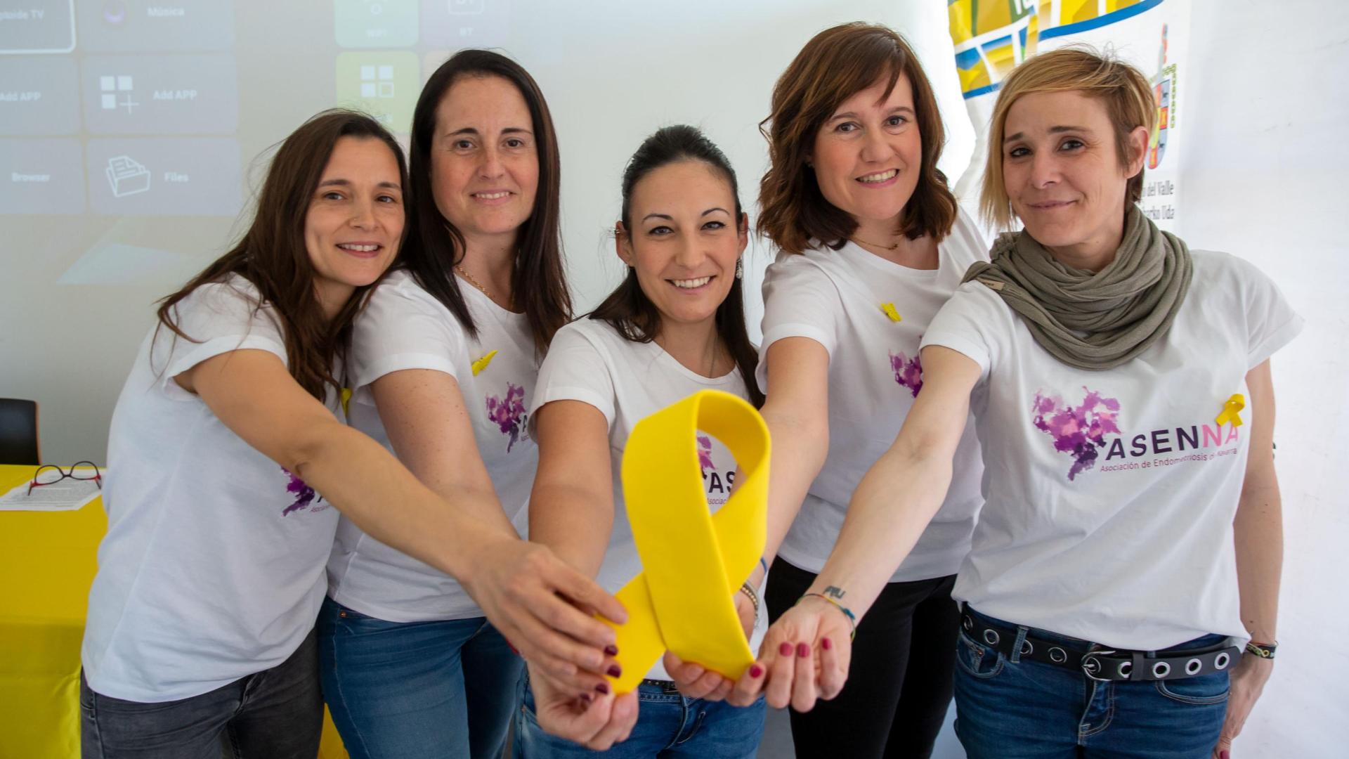 Integrantes de la junta de la nueva Asociación de Endometriosis de Navarra (ASENNA)