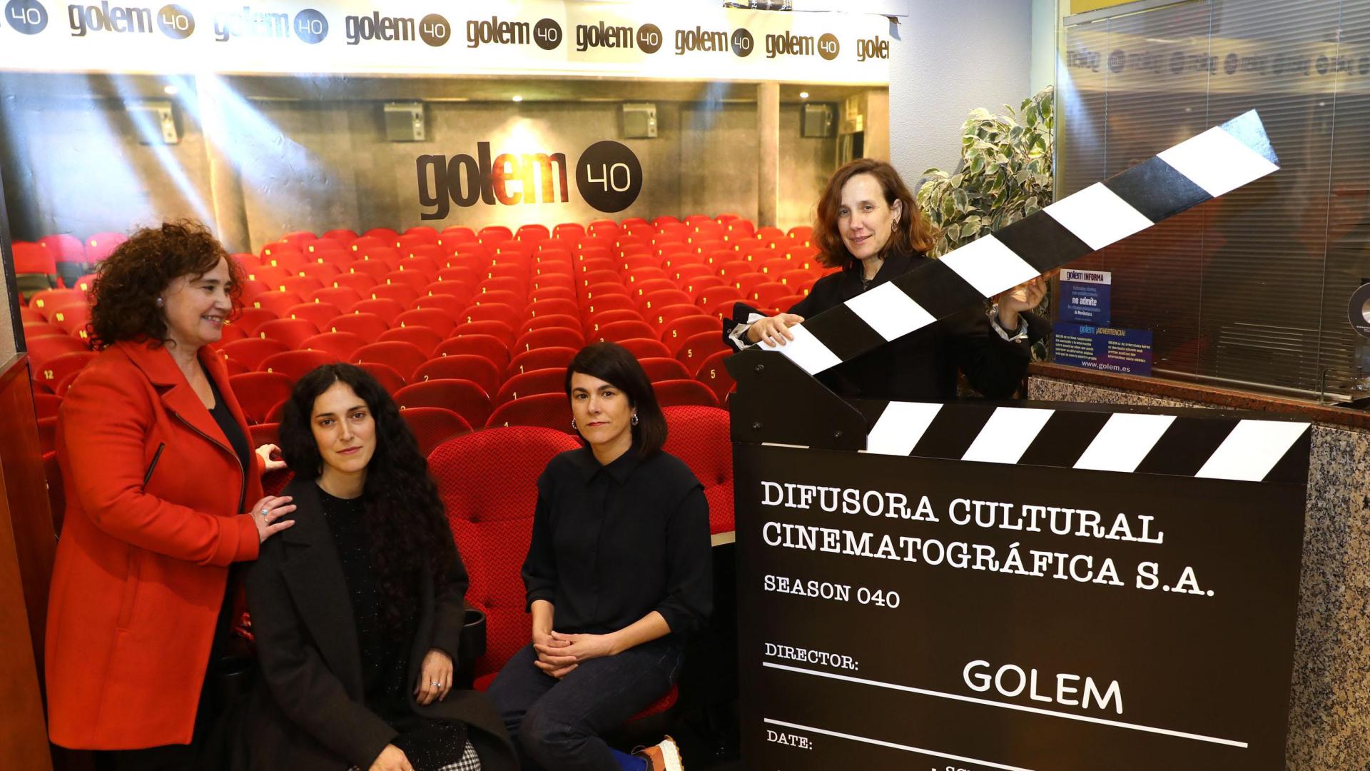 De izda. a dcha: Mercedes Álvarez, Marina Lameiro, Arantza Santesteban y Marian Fernández en Golem, en el preestreno de '918 Gau'..