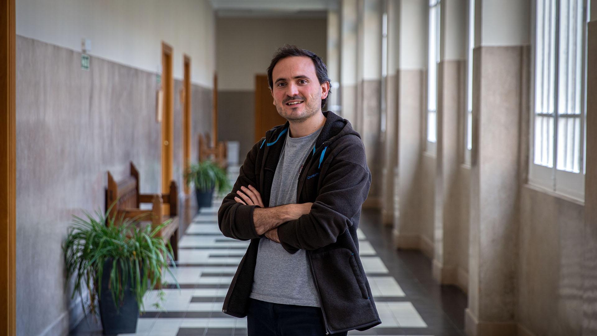 Miguel Arrieta Eguren, este viernes, en una de las galerías interiores del seminario diocesano de Pamplona.