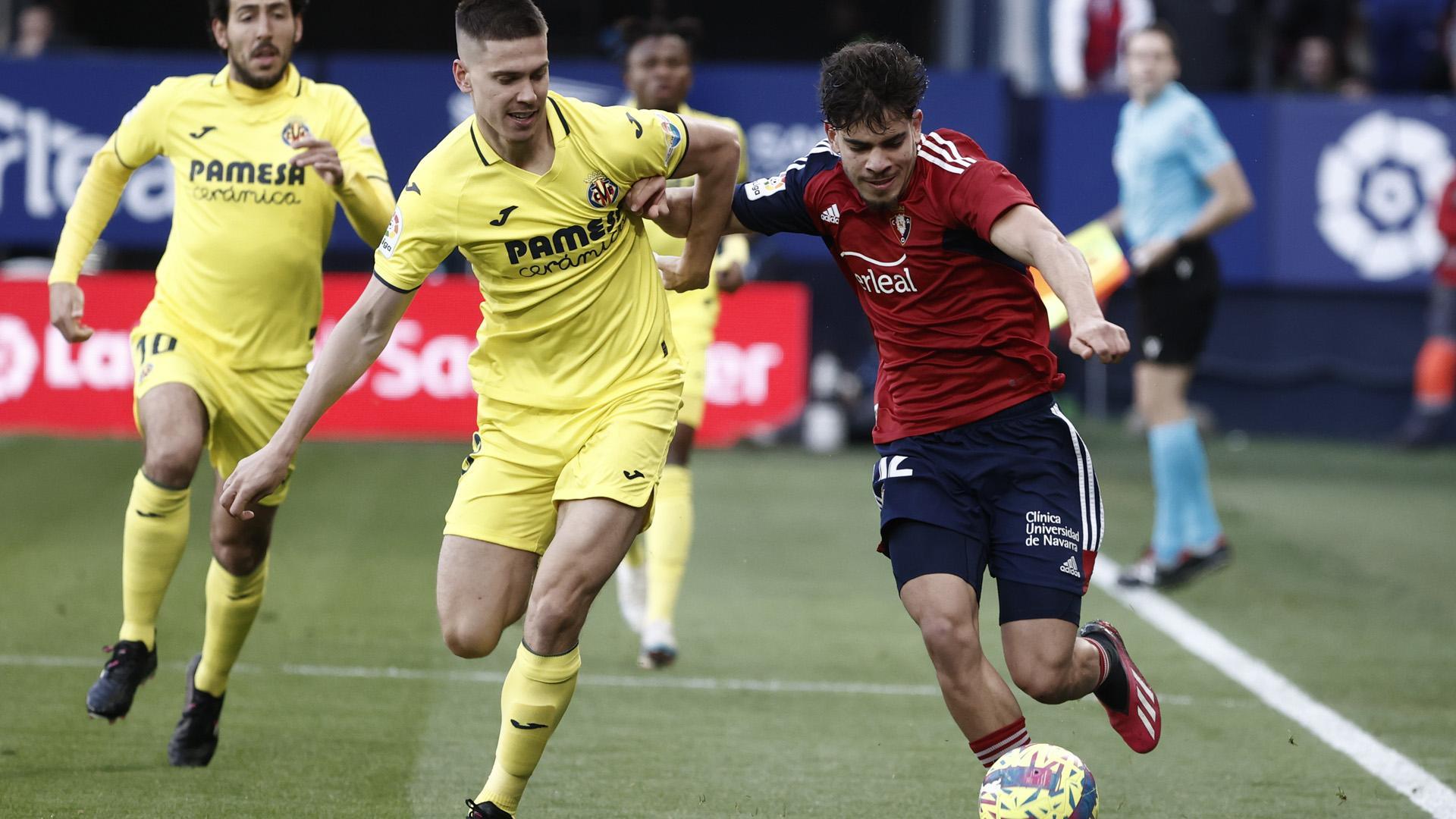 Juan Foyth y Abde, en el partido Osasuna-Villarreal