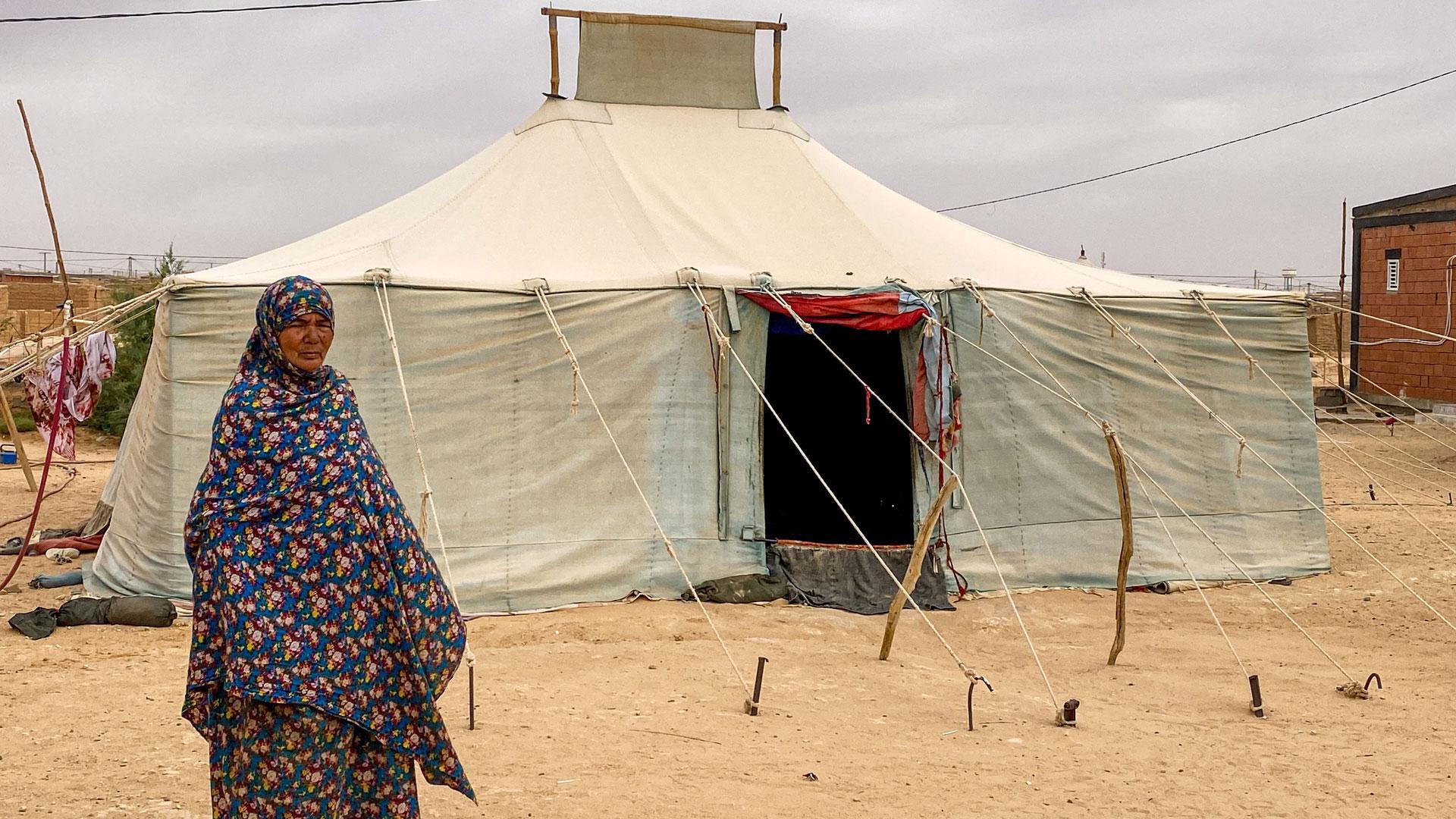 Una saharaui en los campos de refugiados en Argelia