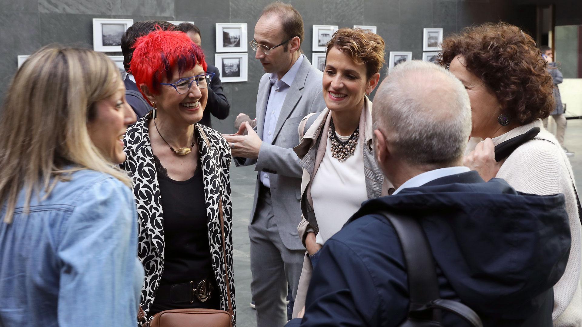 Induráin y Chivite, minutos antes del comienzo del pleno de este jueves