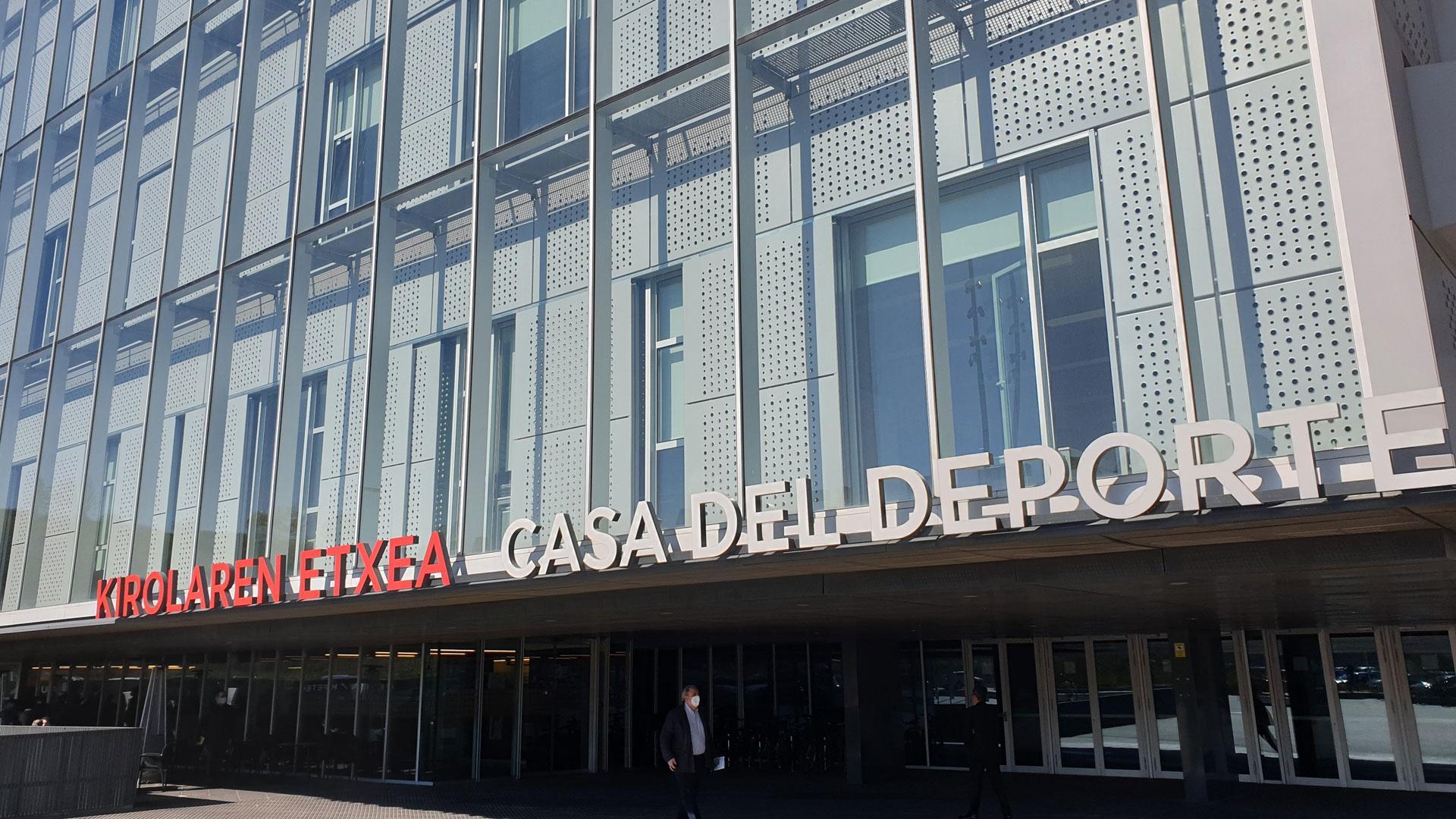 Sede del Instituto Navarro del Deporte en el pabellón Navarra Arena