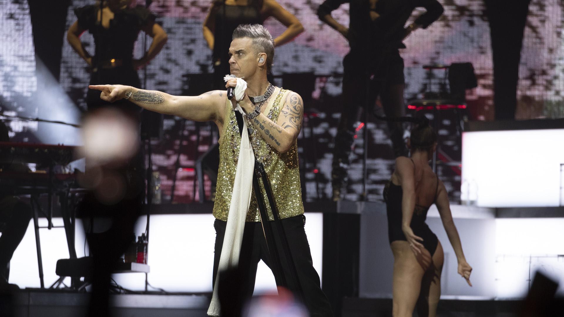 Robbie Williams, durante su primer concierto en la capital catalana