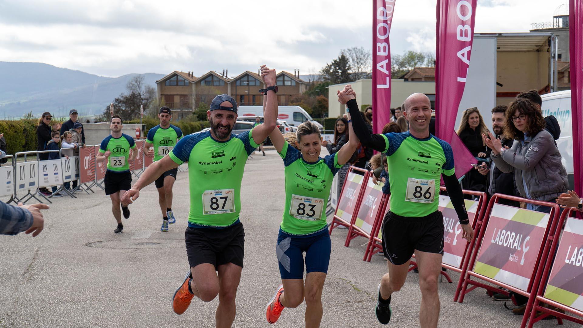 Participantes en la II Carrera de las Empresas - DN Management en Cordovilla.