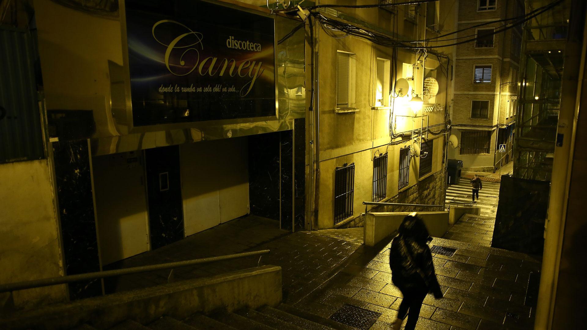 Acceso a la discoteca Caney situada en las escaleras entre las calles Abejeras y Río Ega en Pamplona, donde se produjo la agresión
