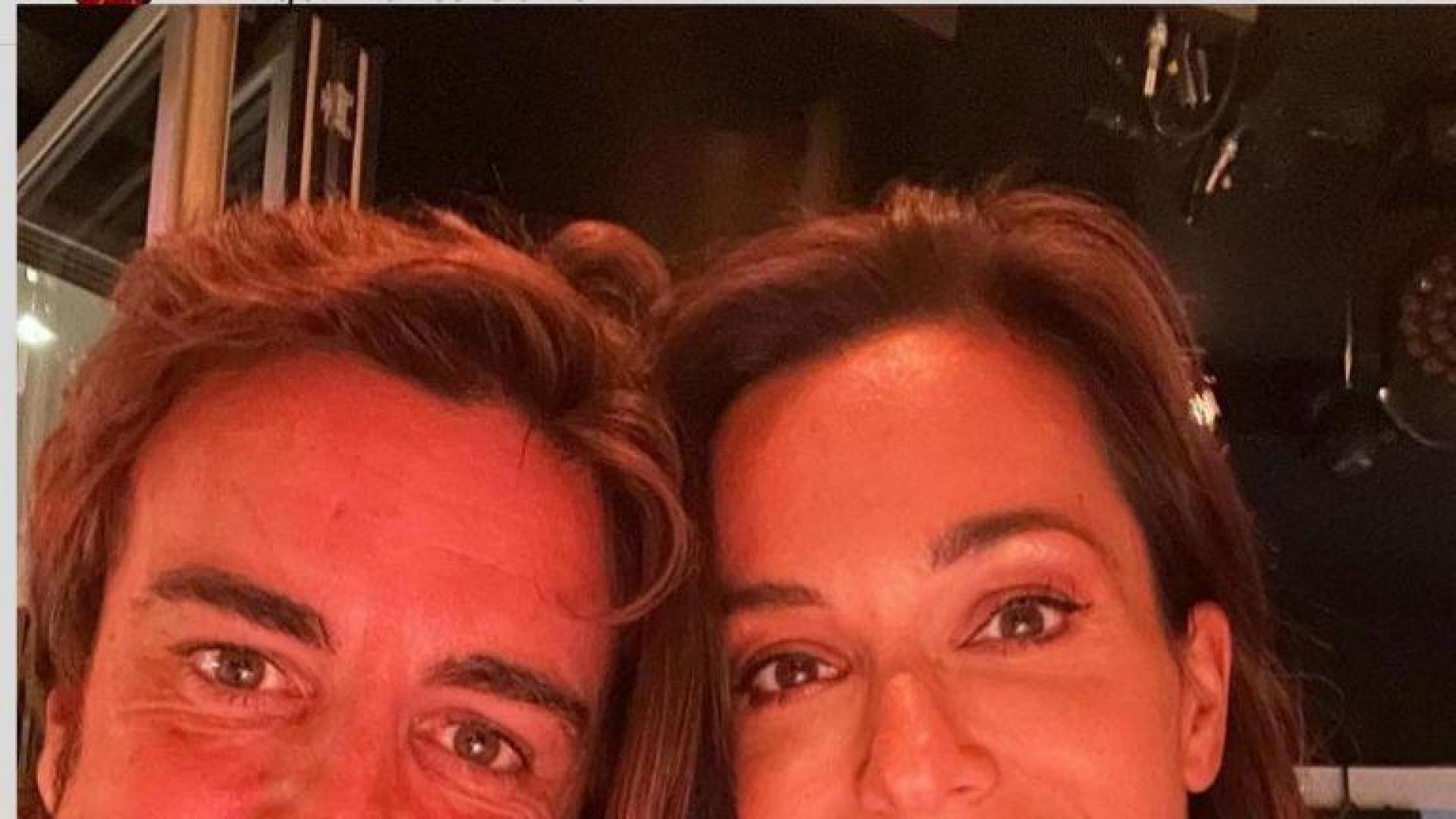 Fernando Alonso y Andrea Schlager, en una foto del perfil de Instagram del piloto
