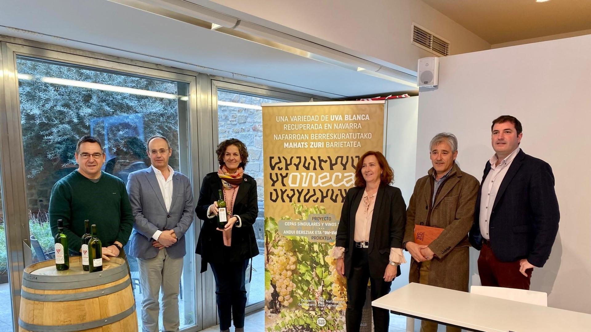 De izda a dcha: Alfredo Rueda, Fernando Santafé, consejera Gómez, Ana Sagüés, Félix Cibriáin y David Palacios