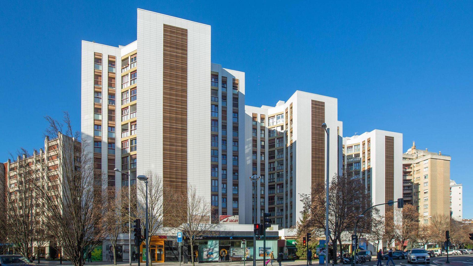 Imagen de las Torres de Urbasa, donde se ha proyectado las envolventes de las fachadas