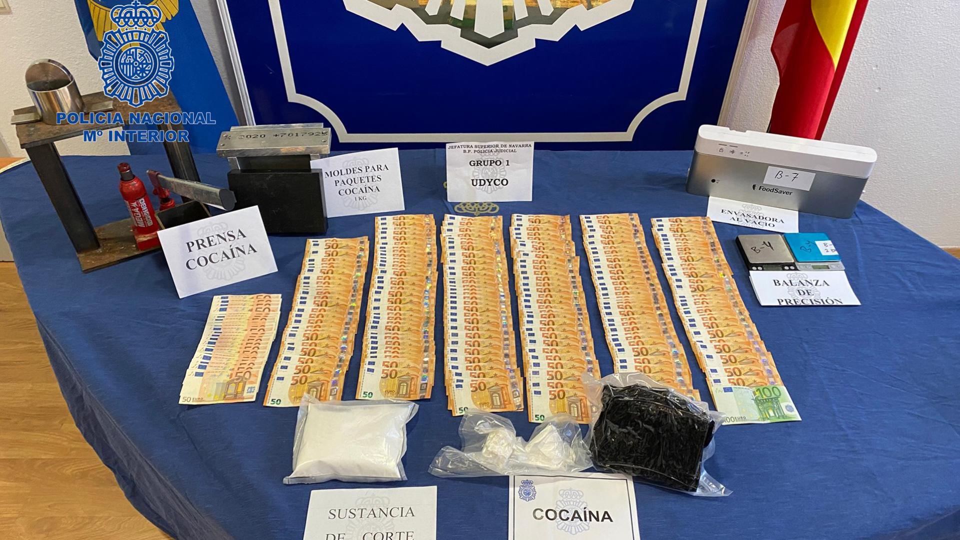 Sustancias y dinero incautado
