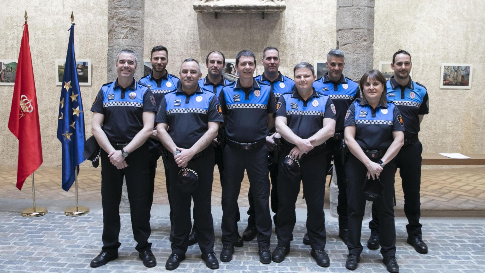 Imagen de los nuevos subinspectores de Policía Municipal de Pamplona