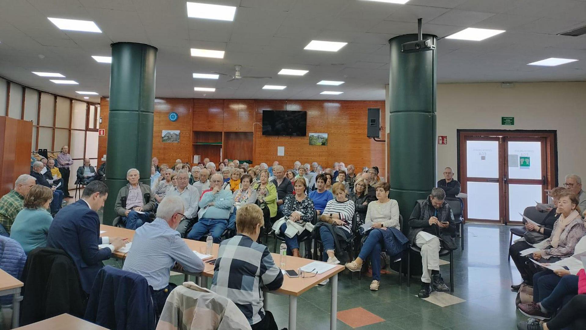 Un momento de la asamblea ordinaria del club de jubilados en la que se informó a los socios de la situación