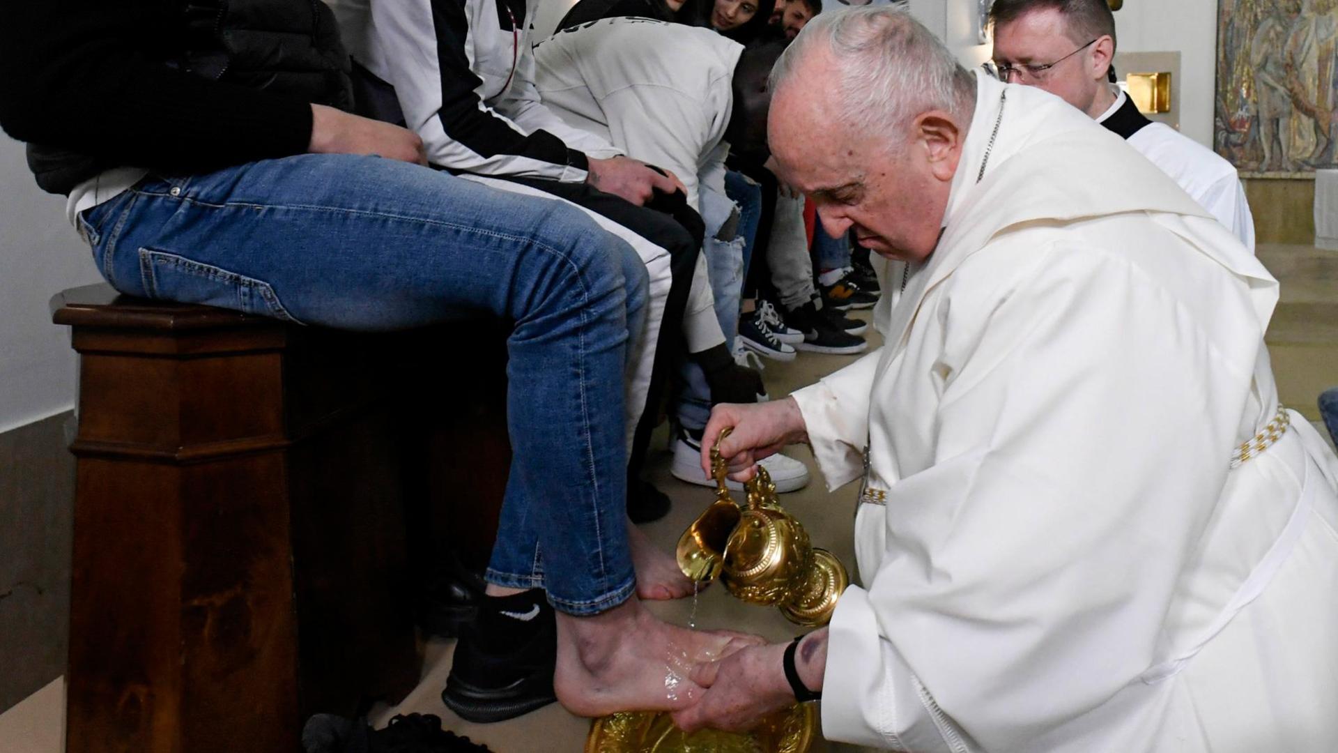 El Papa, durante el lavatorio de pies del Jueves Santo