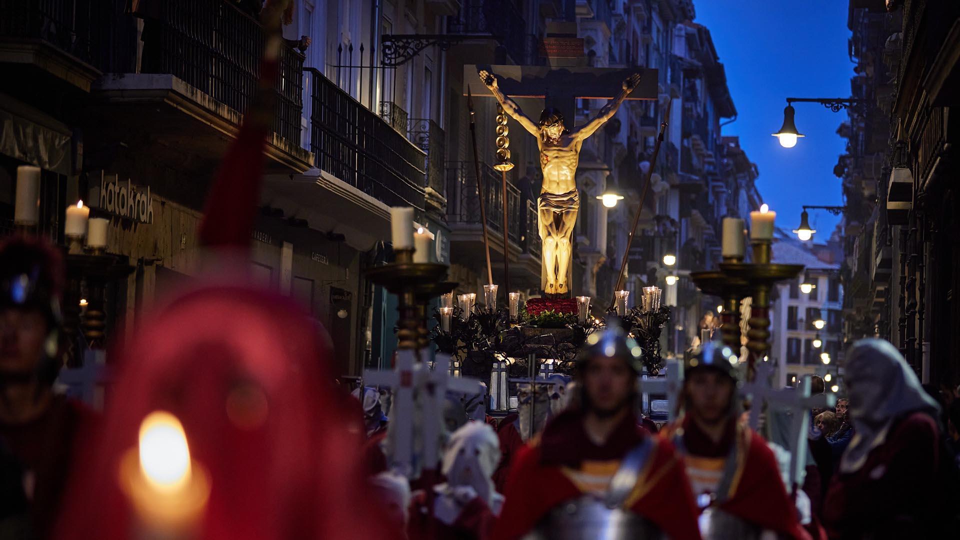 Procesión del Santo Entierro del Viernes Santo en Pamplona.