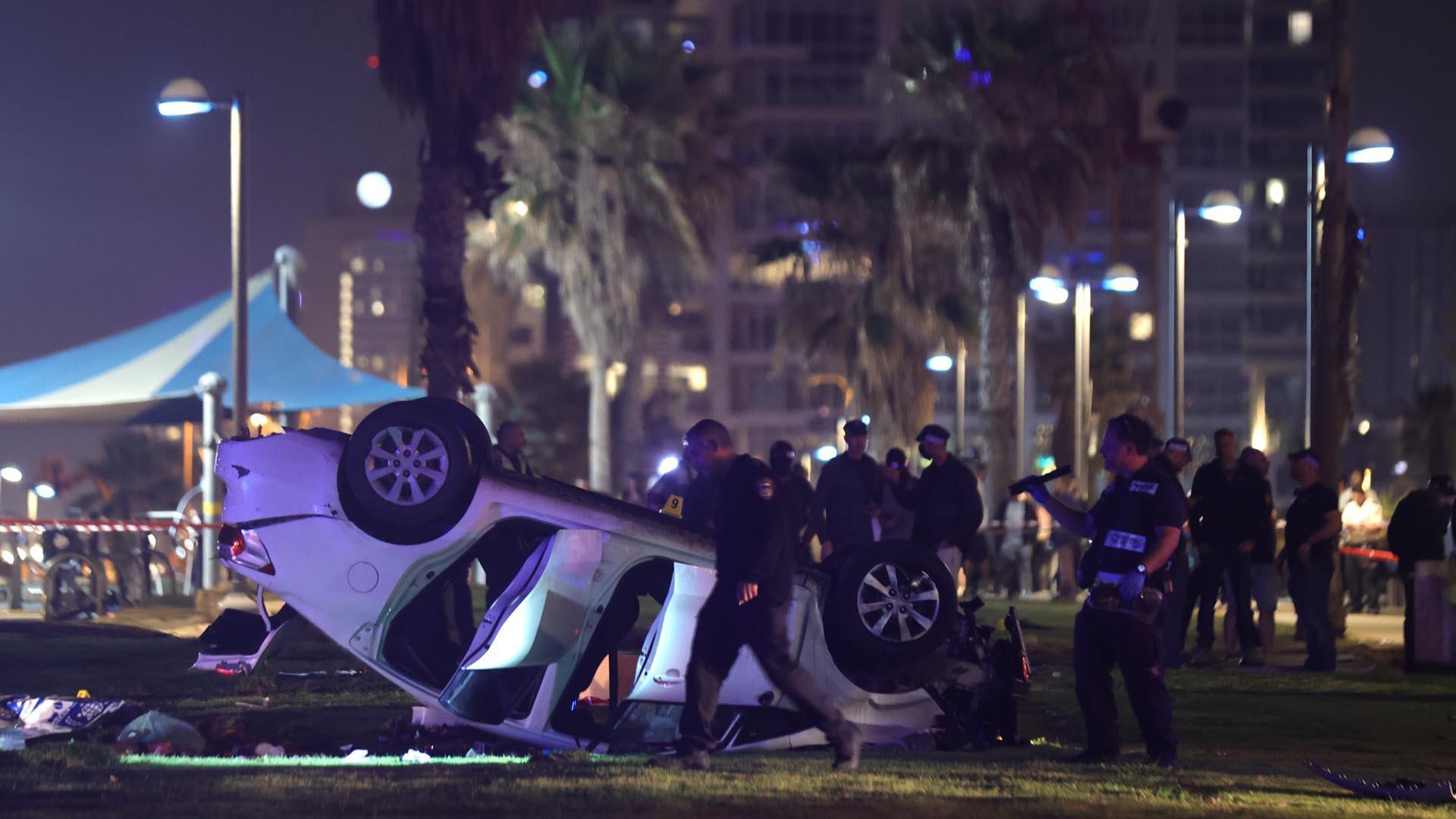 Efectivos de la policía, en el lugar del atropello