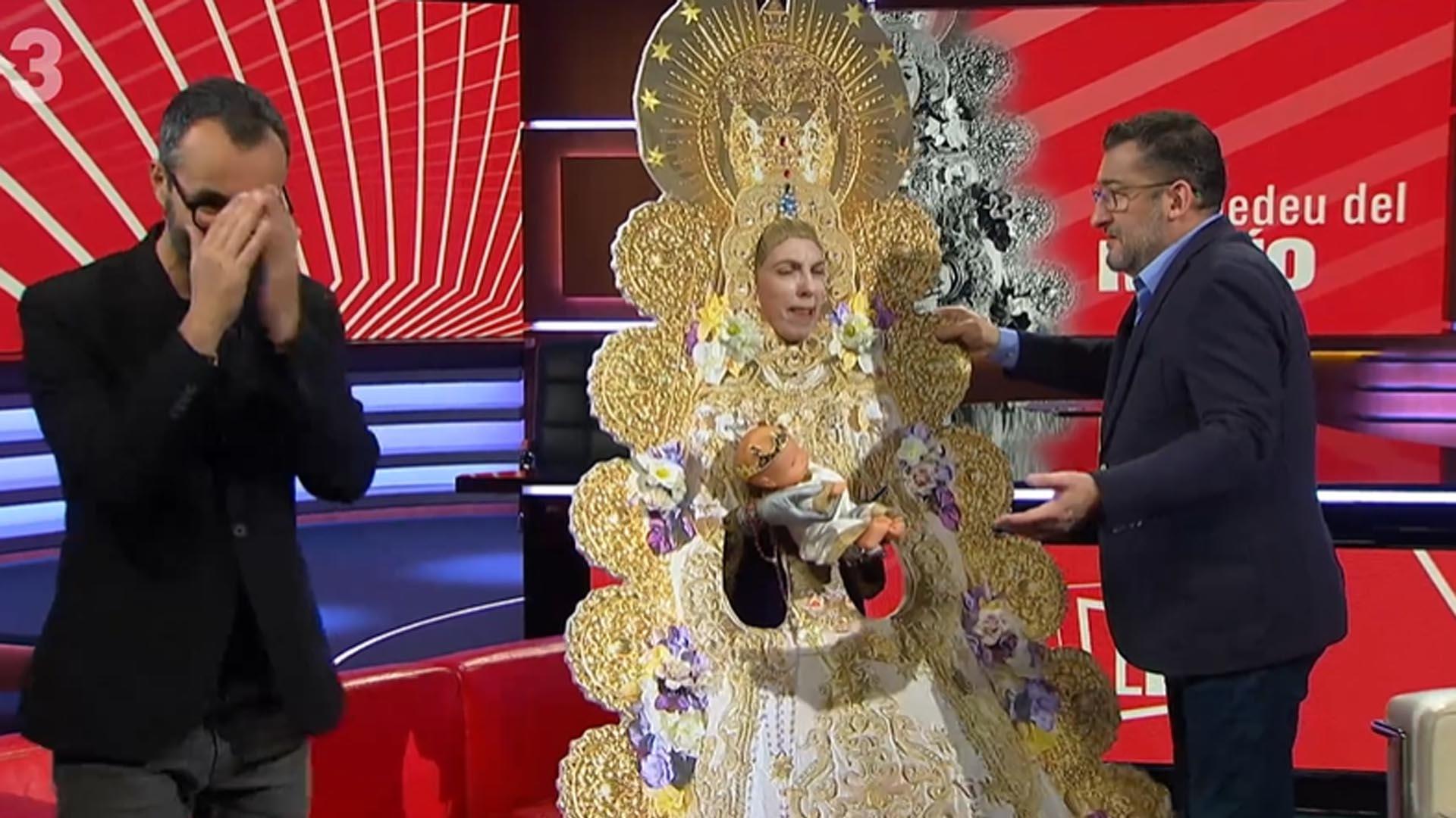 Parodia de la Virgen del Rocío en el programa 'Està passant'