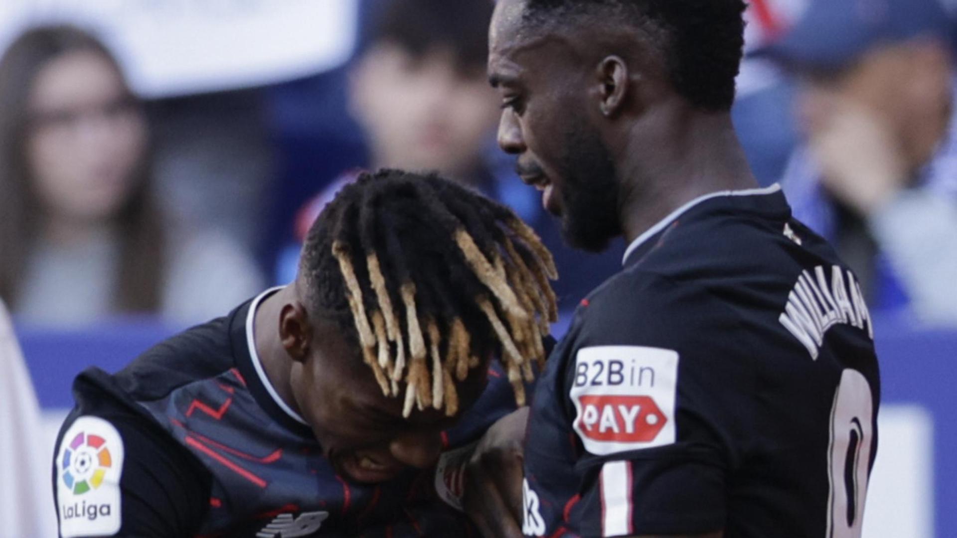 Nico e Iñaki Williams celebran uno de los goles del Athletic al Espanyol