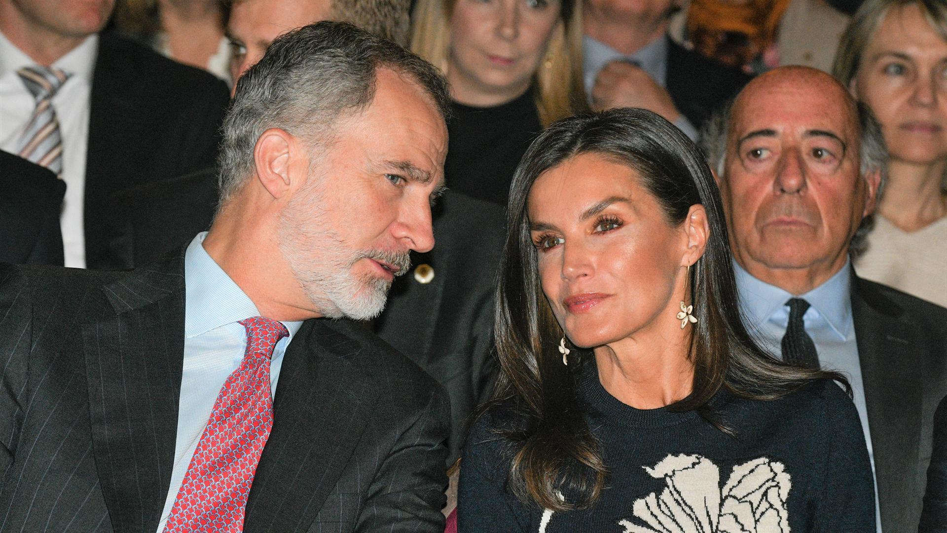 El rey Felipe y la reina Letizia, durante el acto conmemorativo del bicentenario del Ateneo de Madrid

José Oliva / Europa Press

11/04/2023