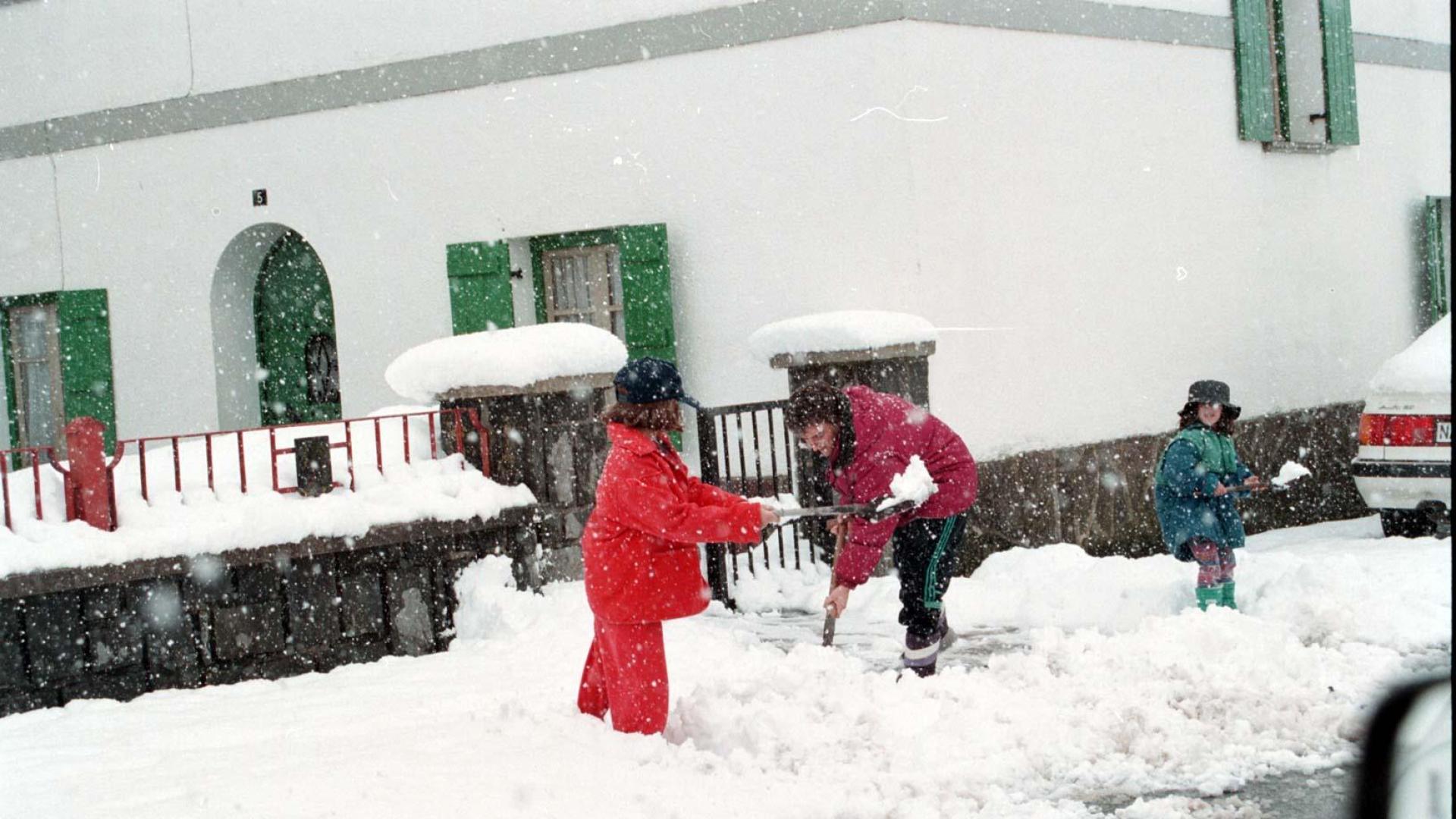 Nieve en Burguete en las nevadas de abril de 1998