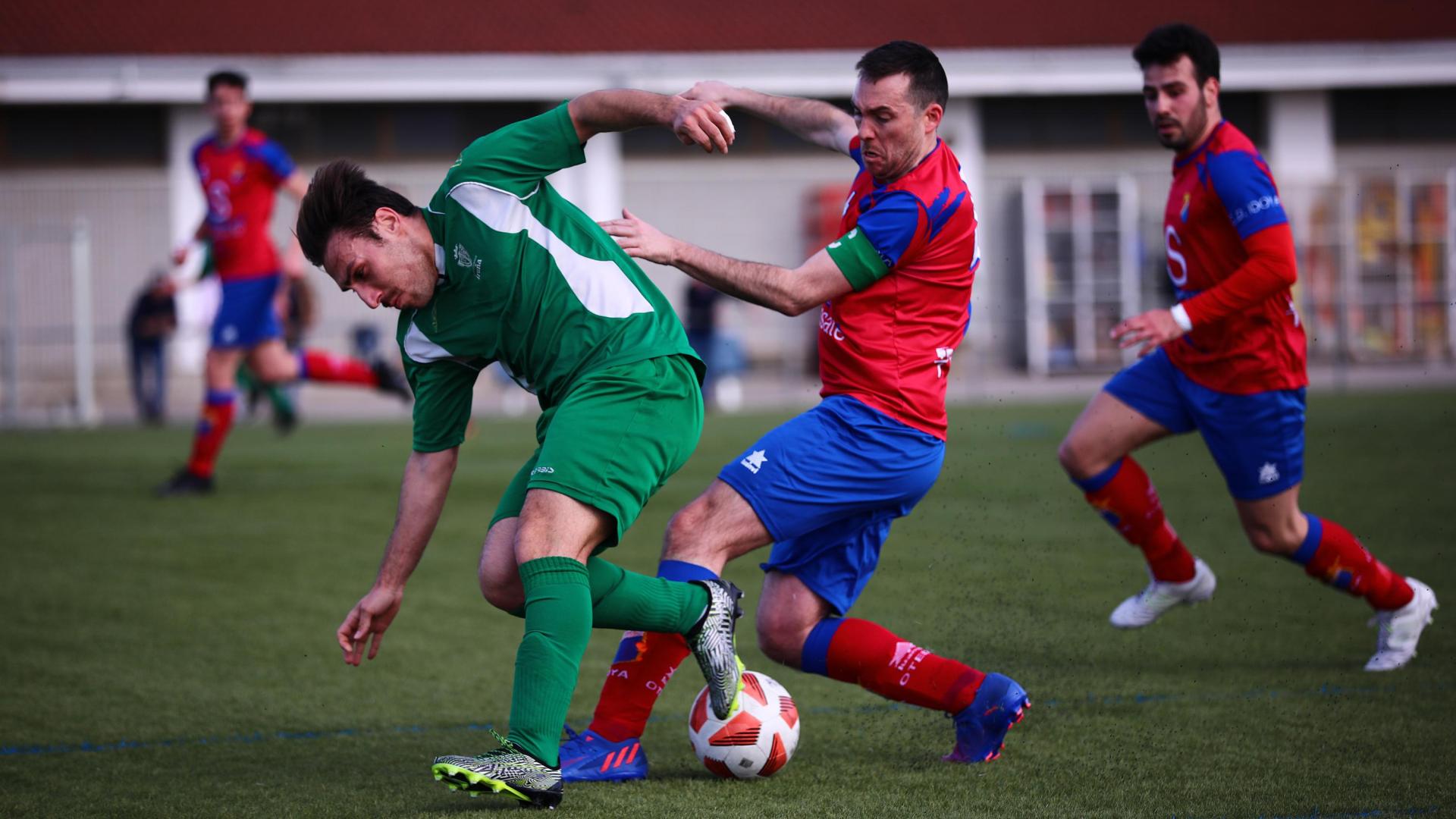 Idoya e Iruña durante un partido de la fase de ascenso a 3ª RFEF