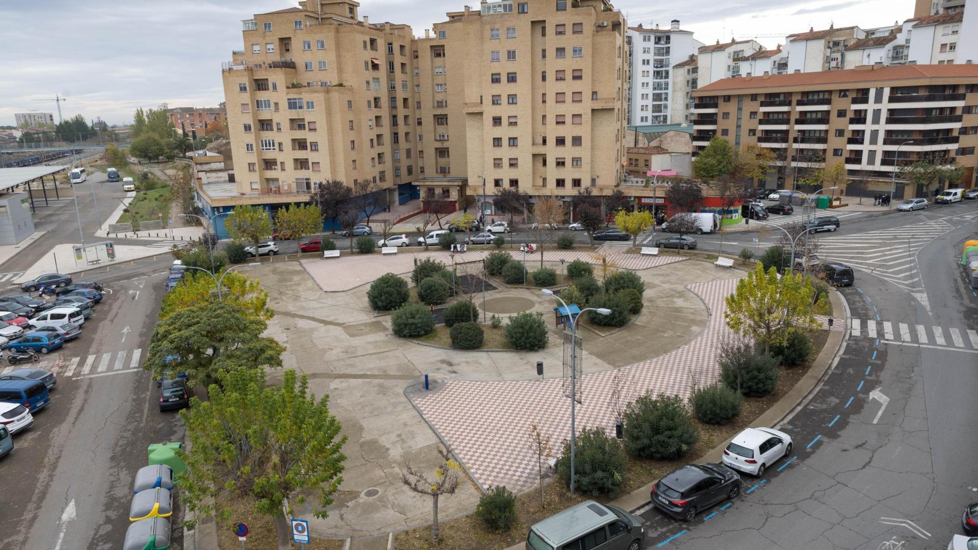 A: BLANCA ALDANONDO
F: 24/11/2022
P:
L: TUDELA
T: PLAZA DE LA ESTACION