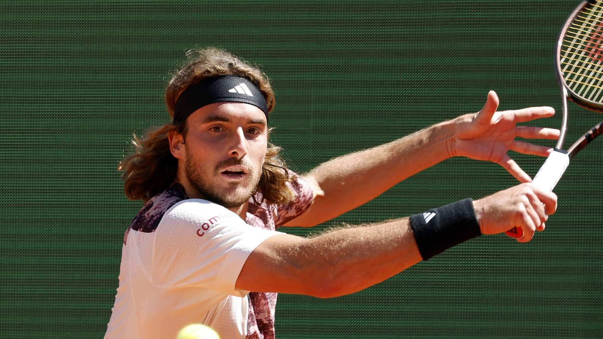 Stefanos Tsitsipas, en su partido ante Taylor Fritz en el Masters 1.000 de Montecarlo