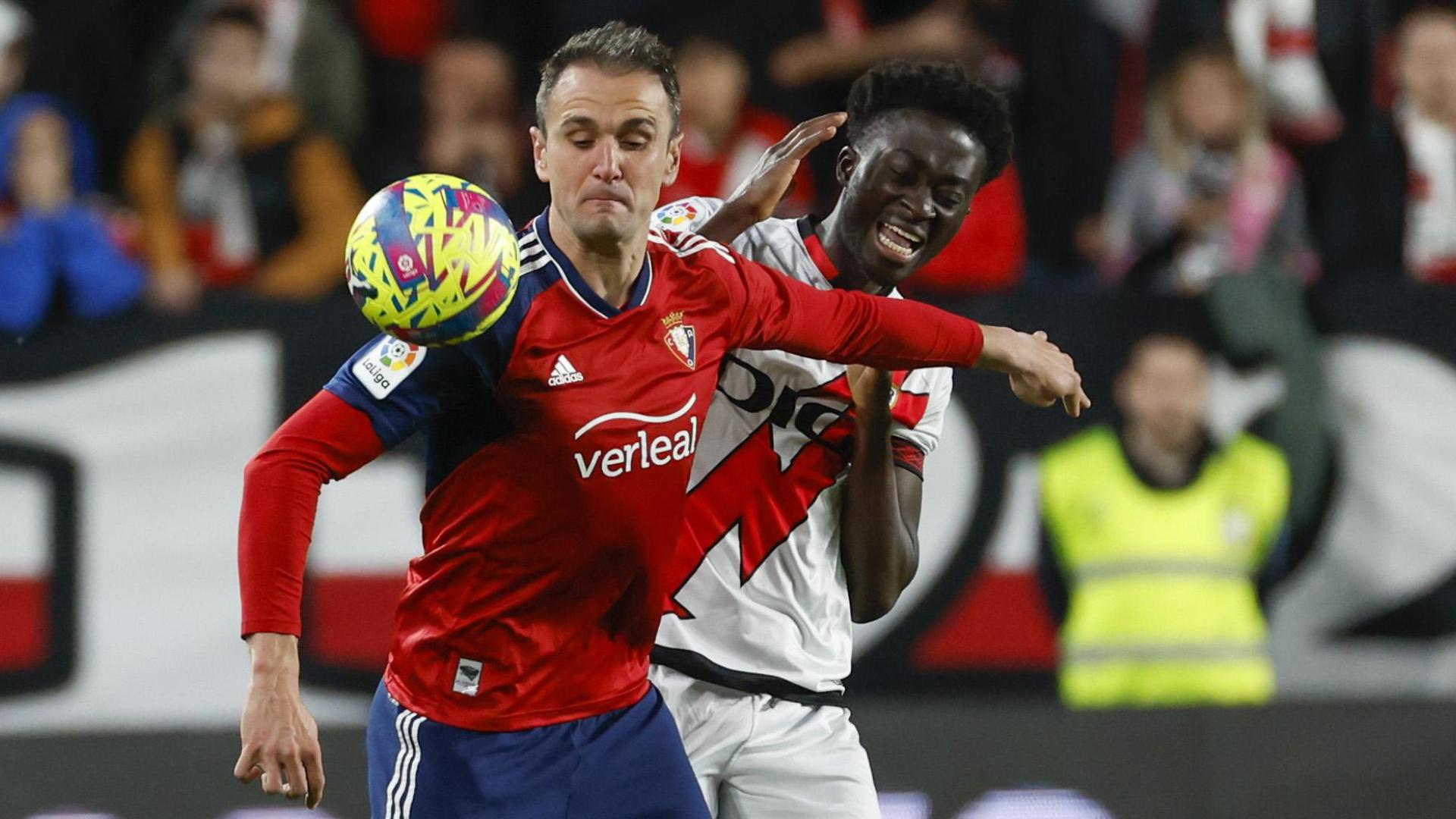 Kike García y Mumin, en el partido Rayo-Osasuna