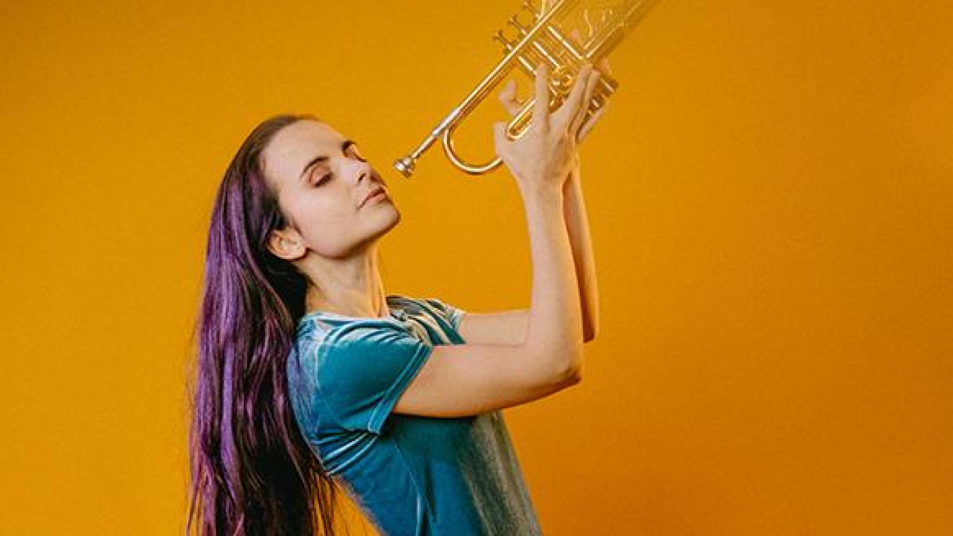 La joven trompetista Andrea Motis ofrece hoy un concierto en Baluarte.