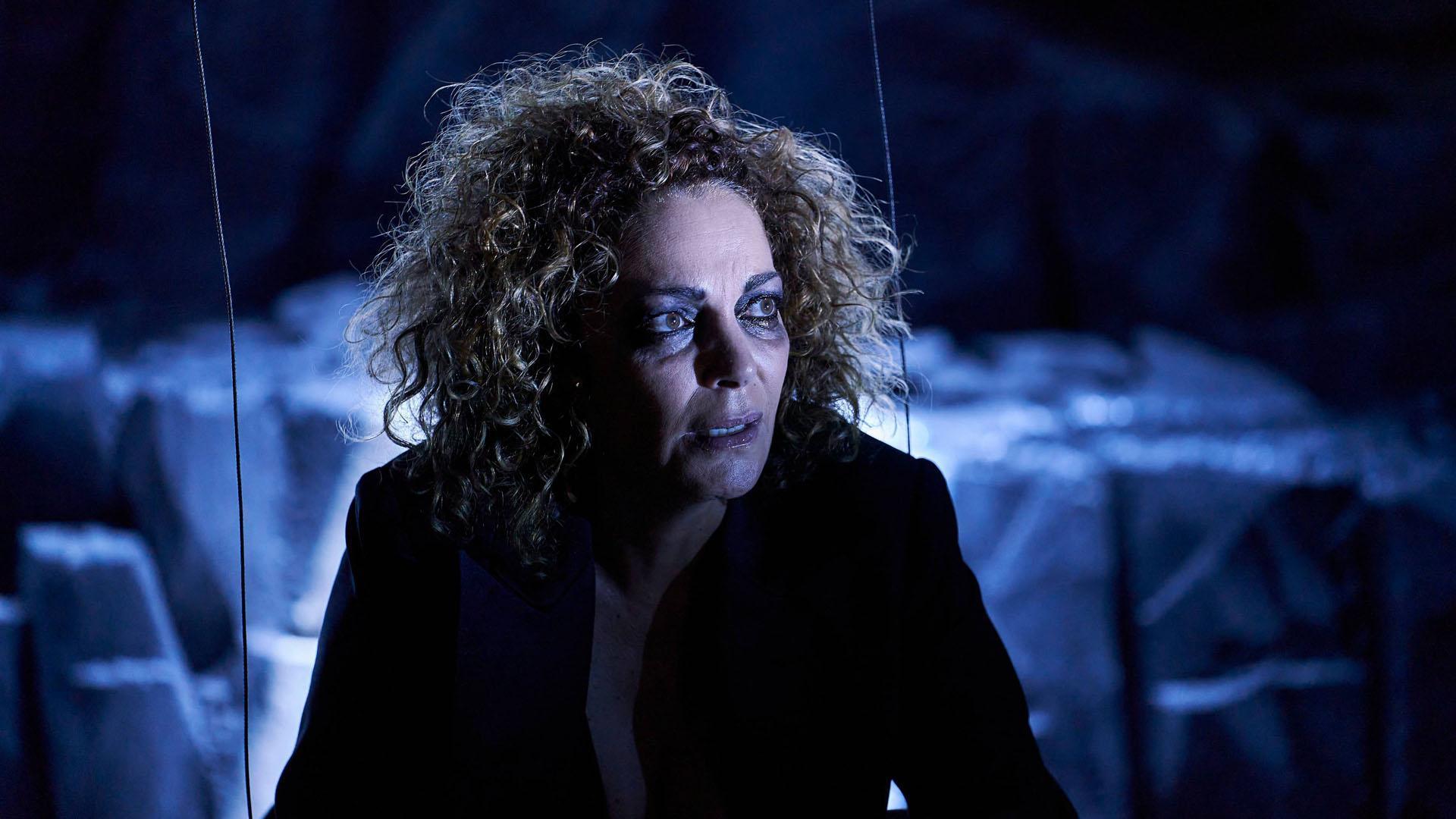 Cristina Plazas, caracterizada como Satanás