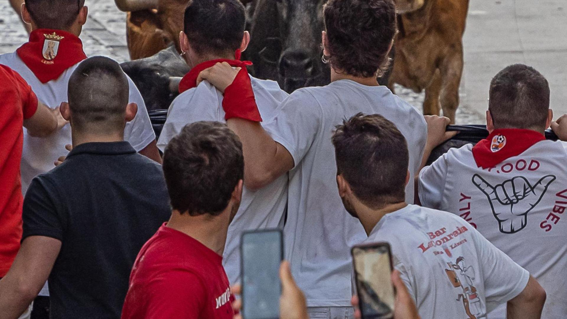*A: MONTXO A.G.
*F: 2022-05-22
*L: ESTELLA-LIZARRA
*T: FIESTAS DE LA JUVENTUD FIESTAS DE LA VIRGEN DEL PUY ENCIERRO
*P: