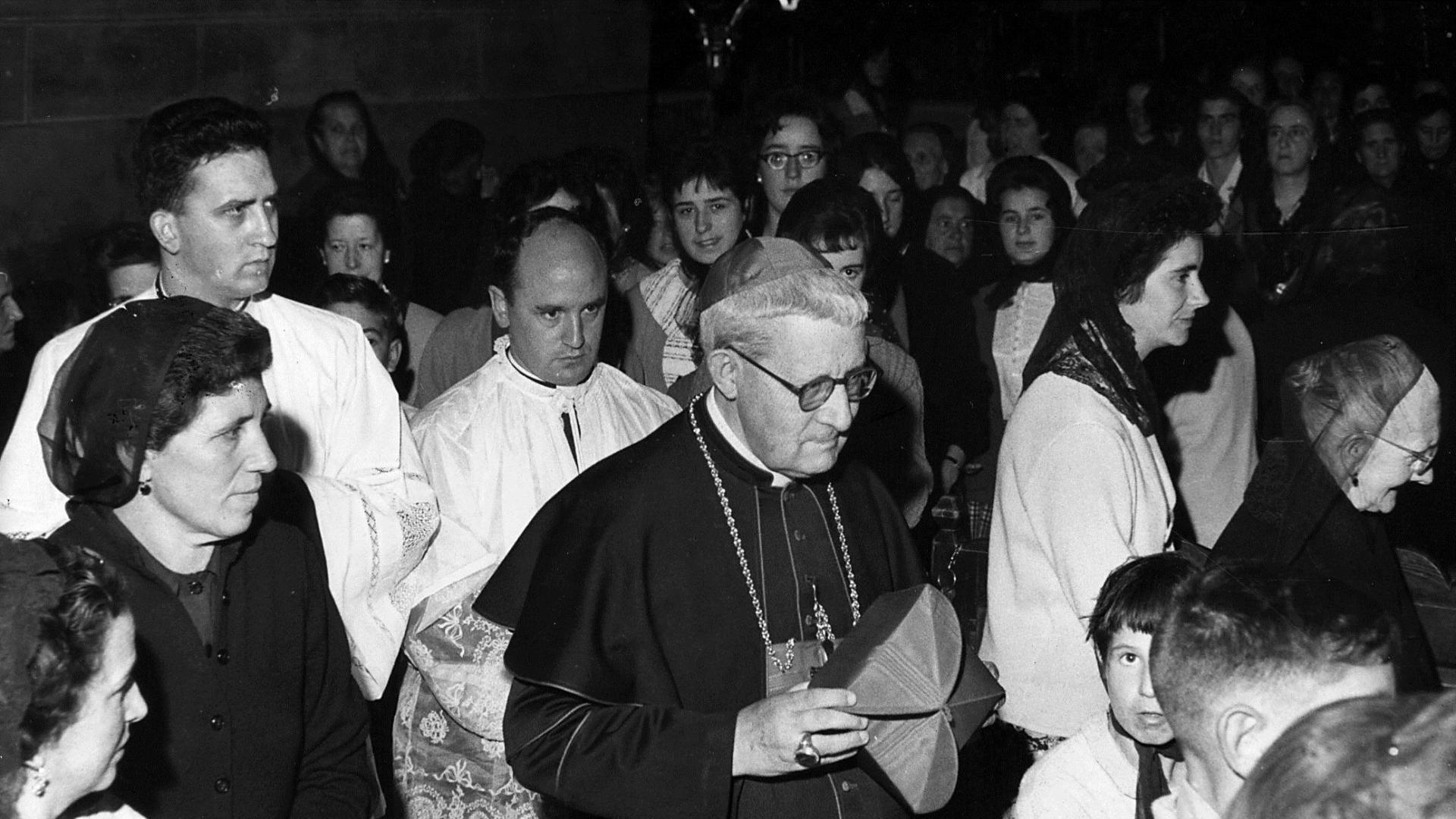 El cardenal Larraona, en una visita a Oteiza de la Solana en 1961