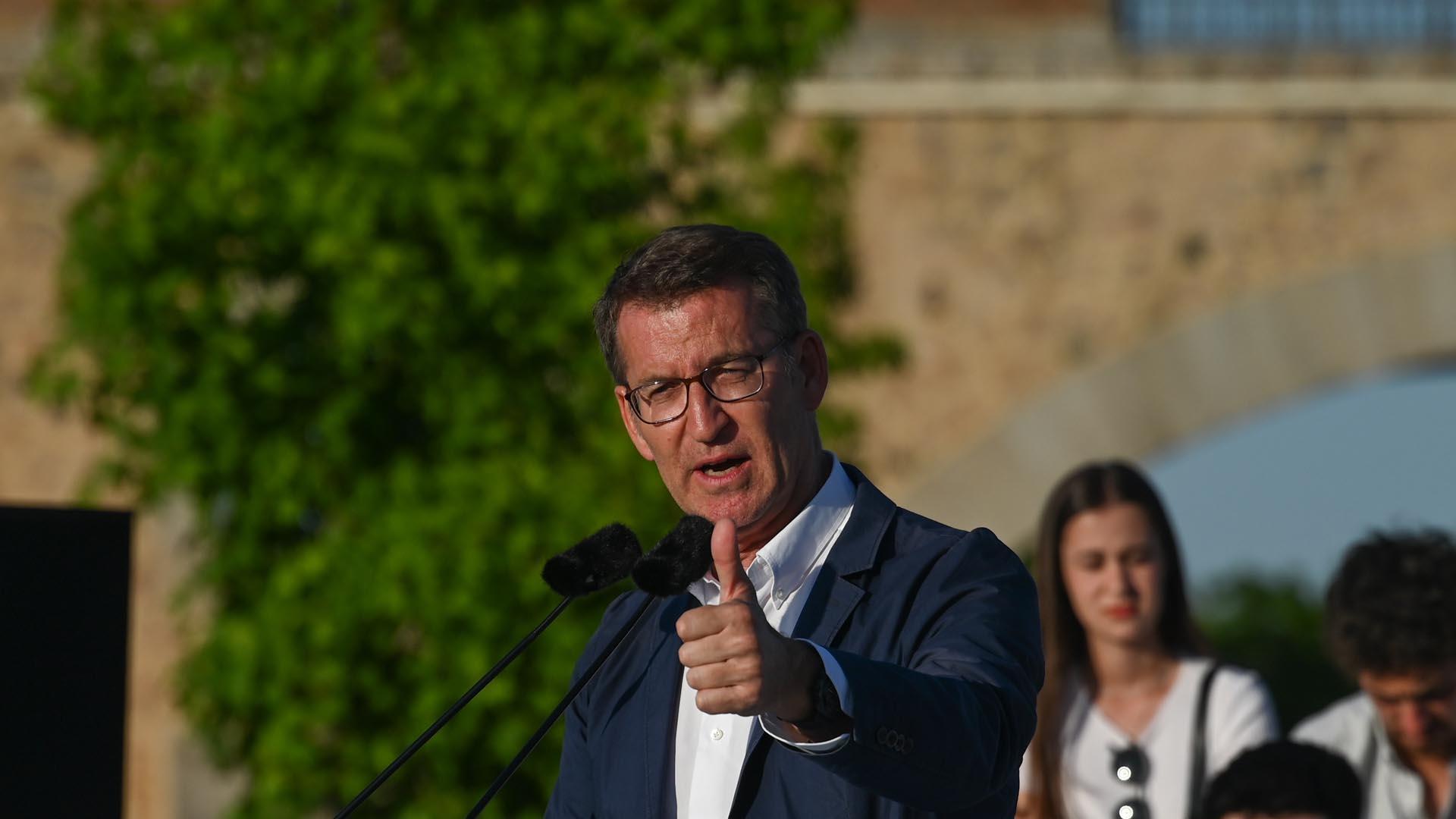 El presidente del PP, Alberto Núñez Feijóo, en un acto electoral