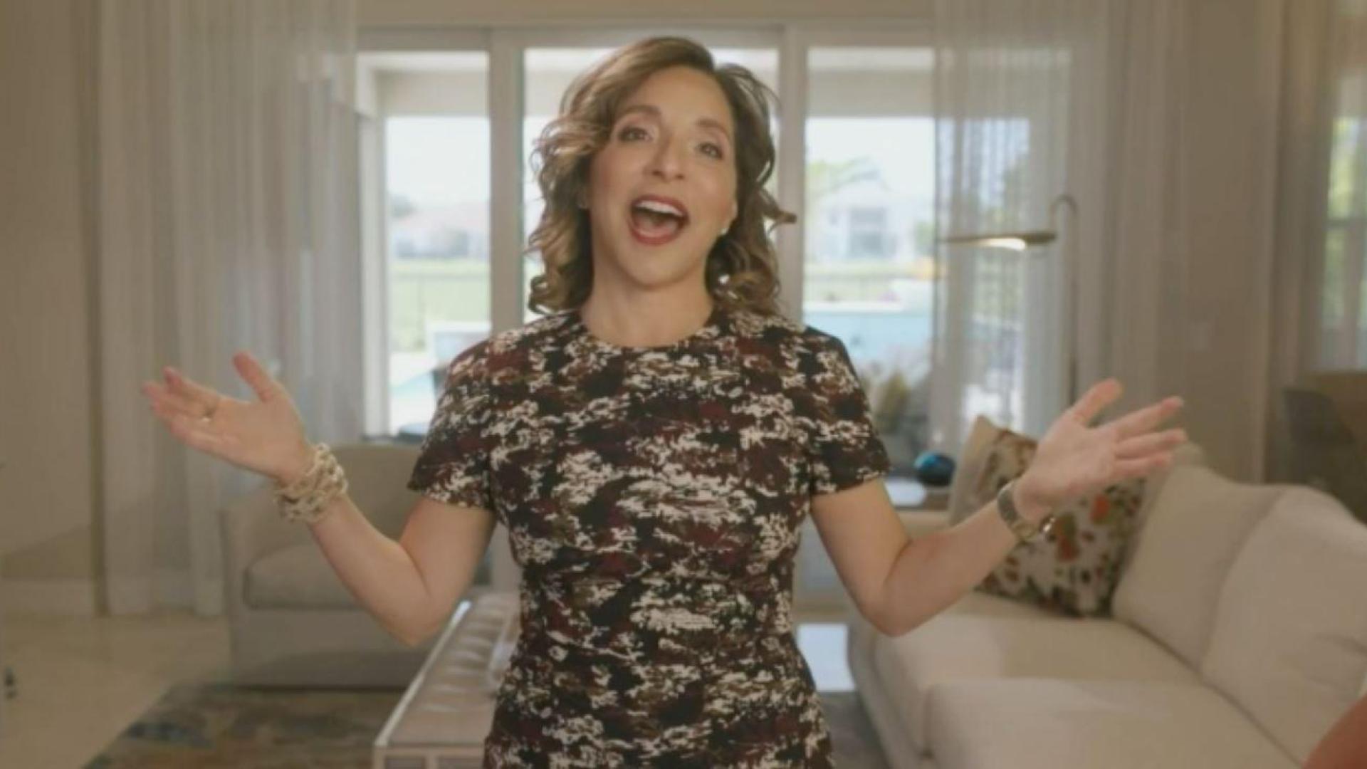 Linda Yaccarino, que anteriormente era jefa de publicidad de NBCUniversal