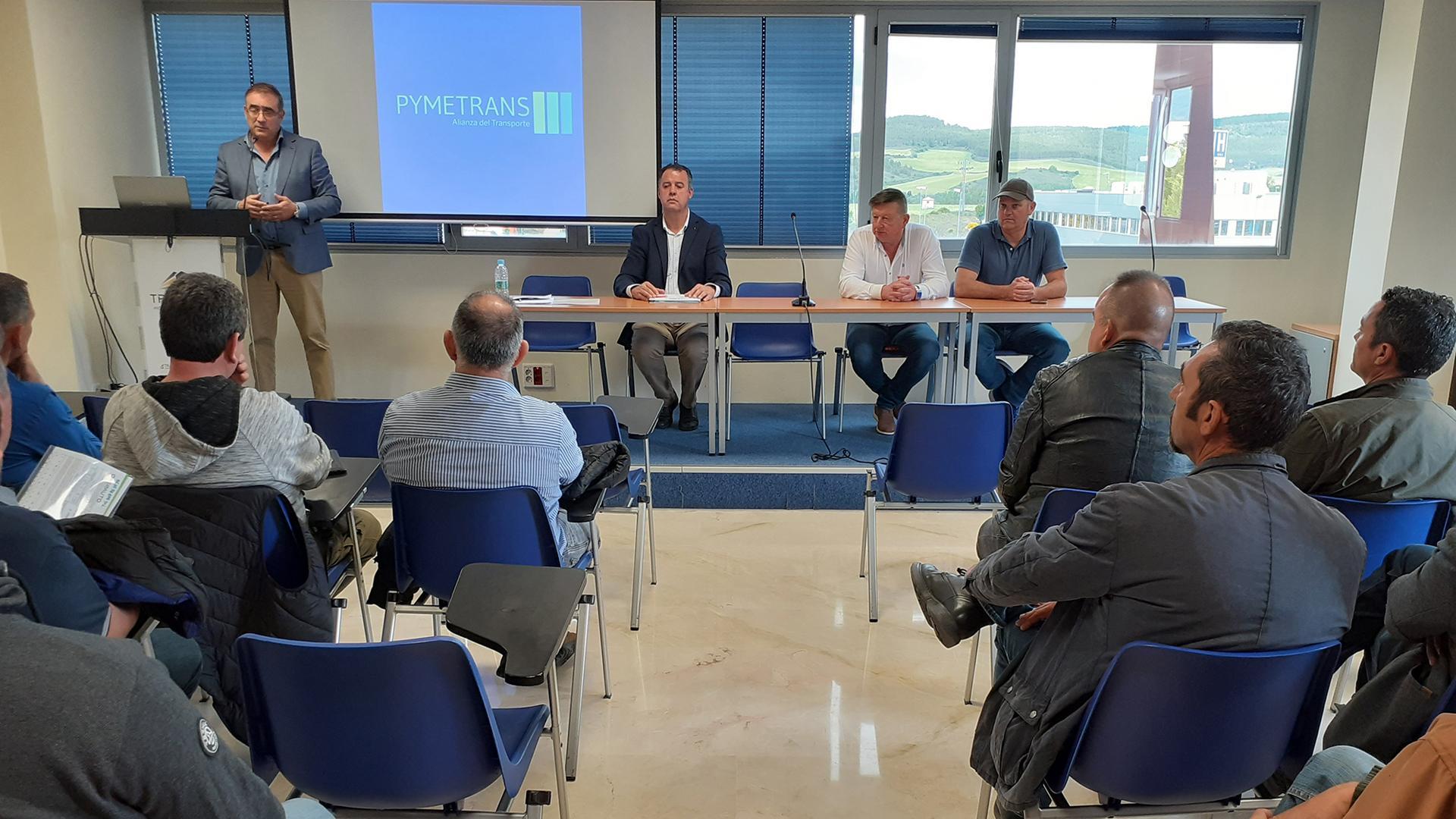 De izquierda a derecha, los presidentes de las asociaciones: José Antonio Moliner (Tradime), Eduardo Rilova (Asebutra), Javier González (Apetamcor) y Peio Perochena (Tradisna)