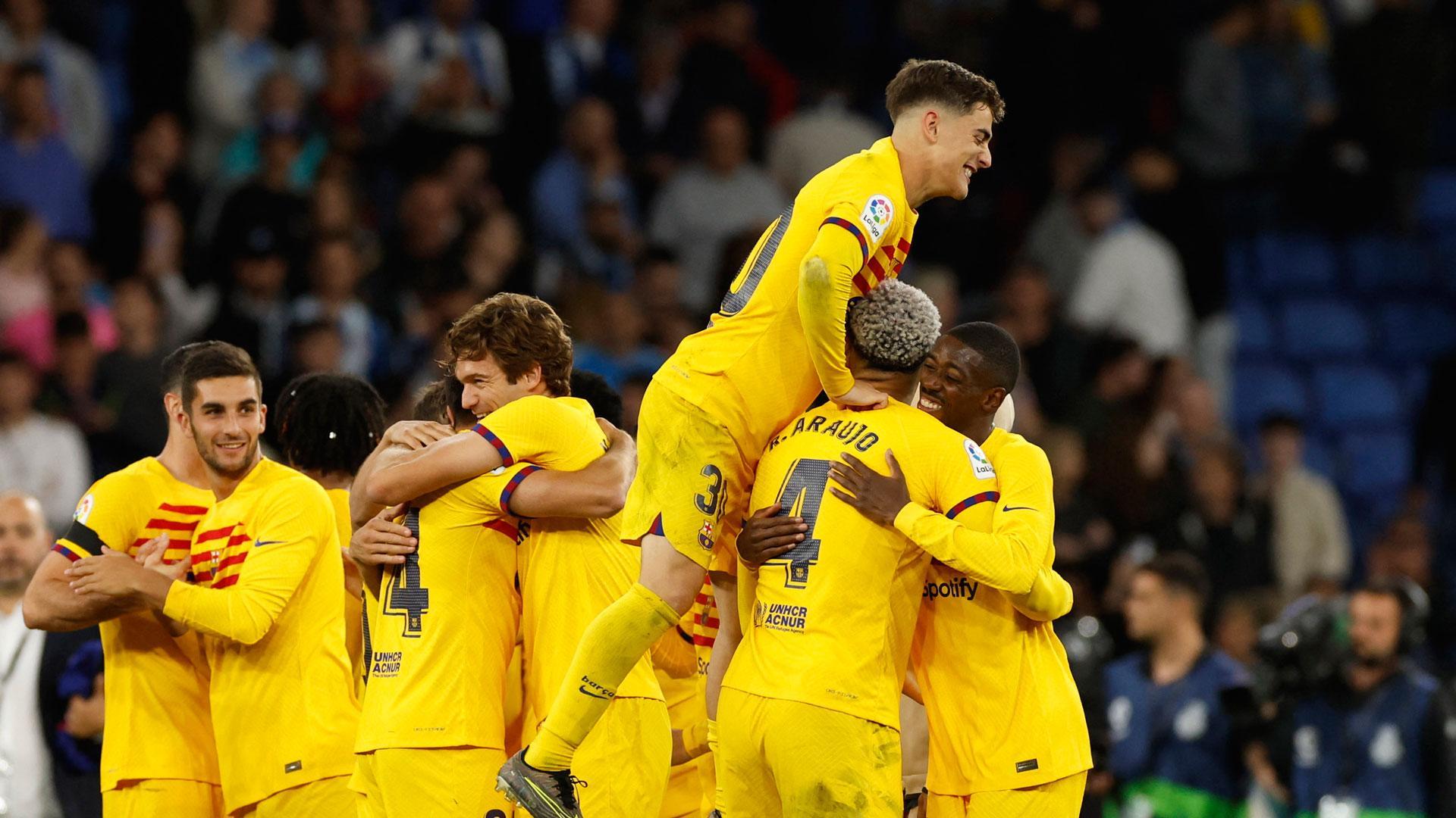Los futbolistas del Barcelona celebran el título de liga