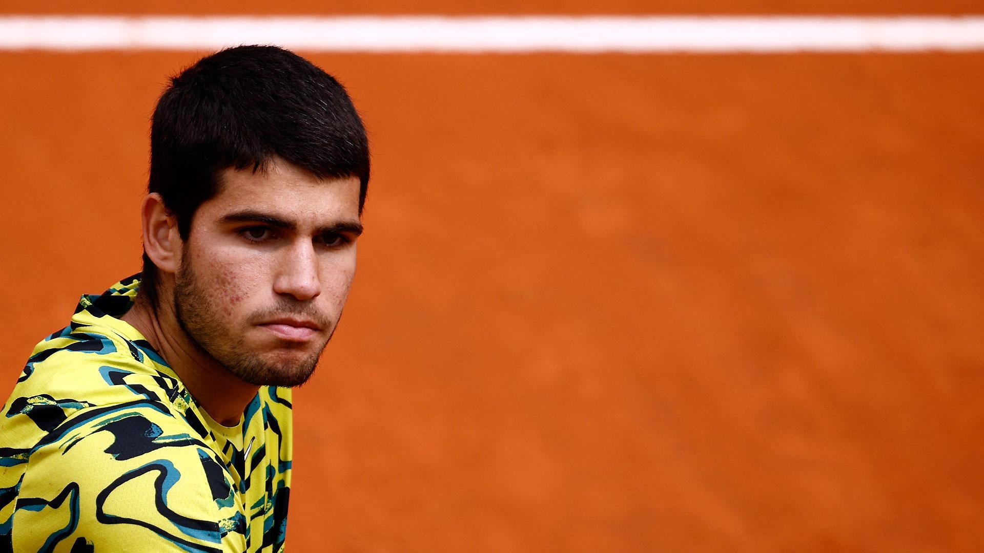 Carlos Alcaraz, durante el partido frente al húngaro Fabian Marozsan, en Roma