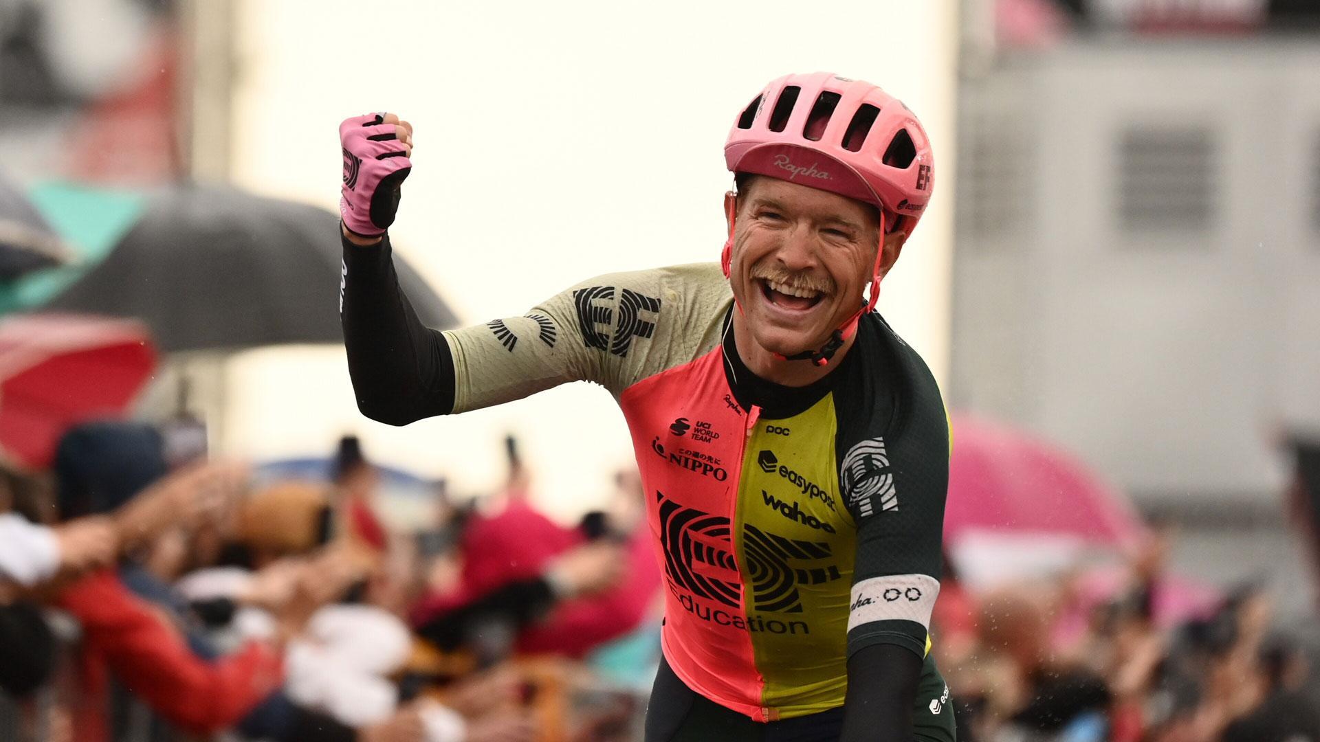 Magnus Cort se estrena en el Giro en una etapa pasada por agua