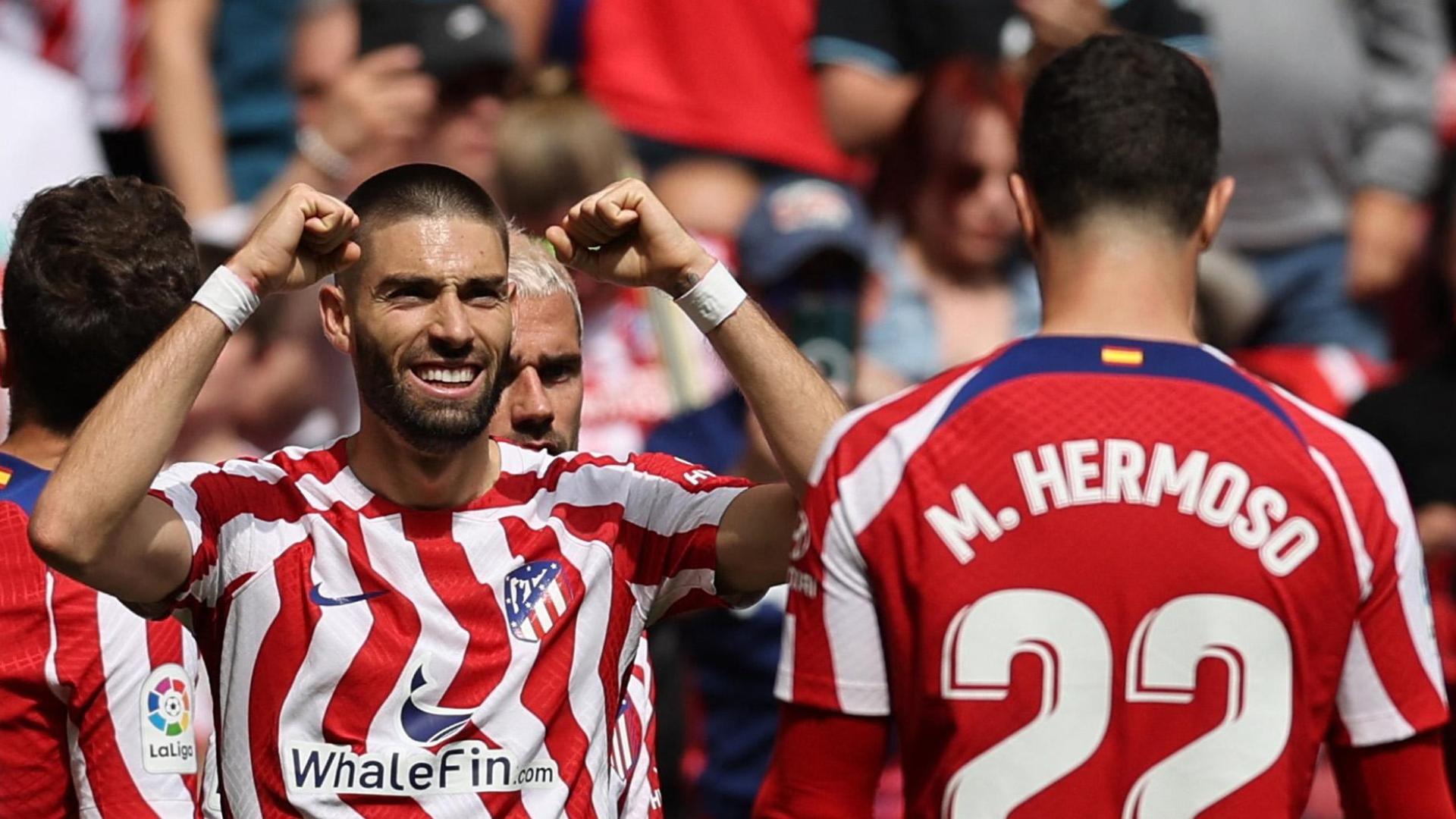 Carrasco celebra el primer gol del Atlético
