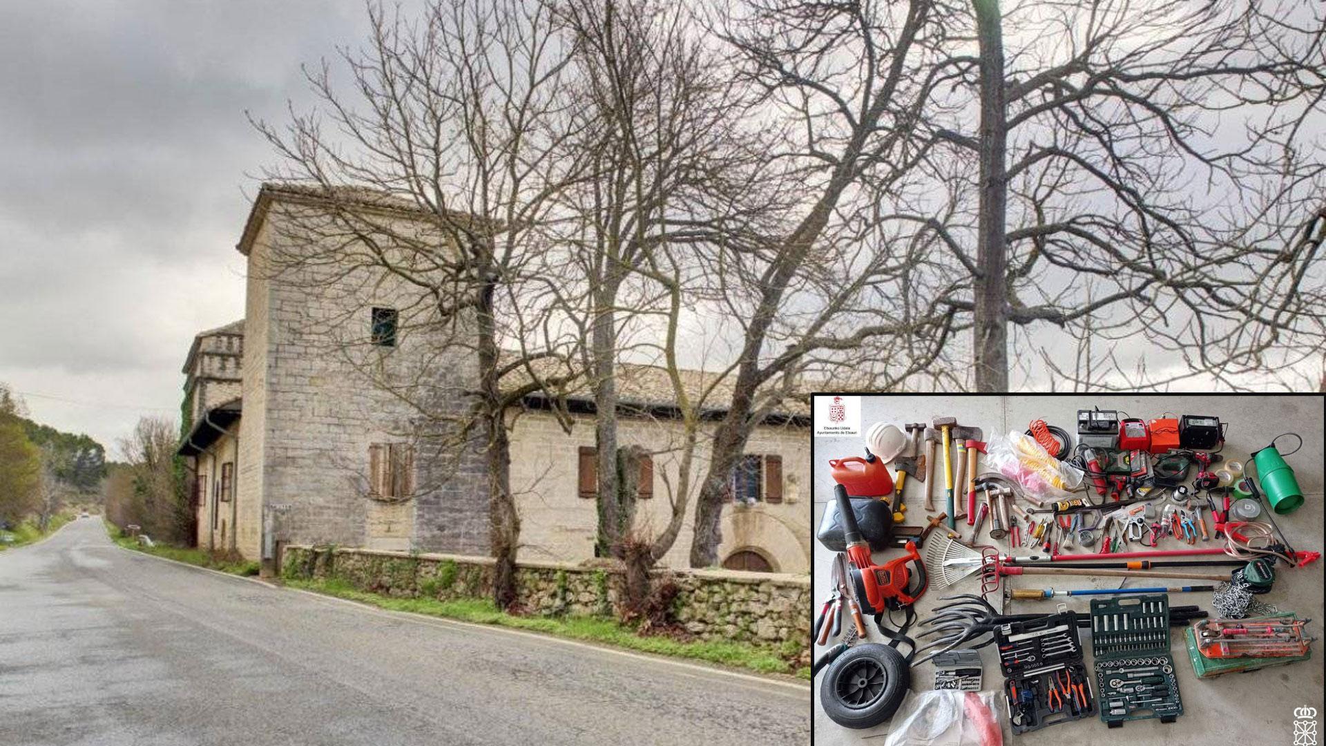 Palacio de Elio, en Ciriza, y cajas de herramientas, azadas, rastrillos e incluso cascos de obra, entre otros objetos