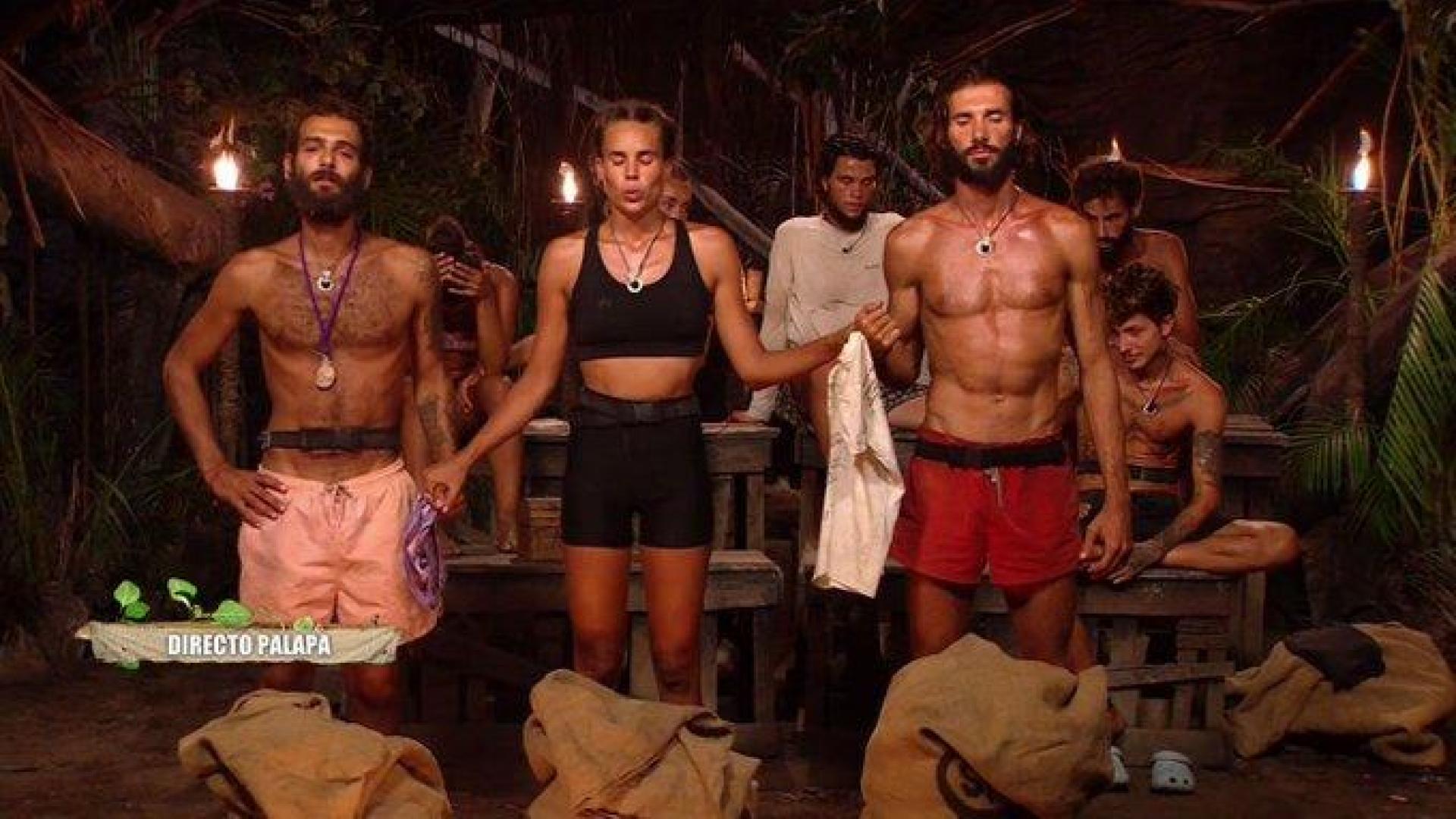 Manuel Cortés, Raquel Arias y Arthur, este viernes en la palapa 'Supervivientes 2023'