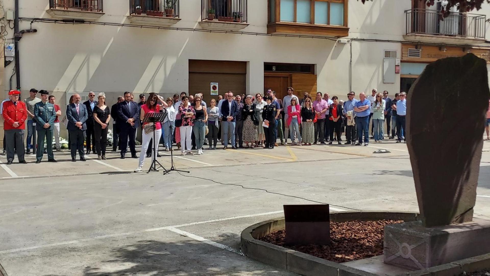 Homenaje en Sangüesa a Julián Embid y Bonifacio Martín, asesinados por ETA