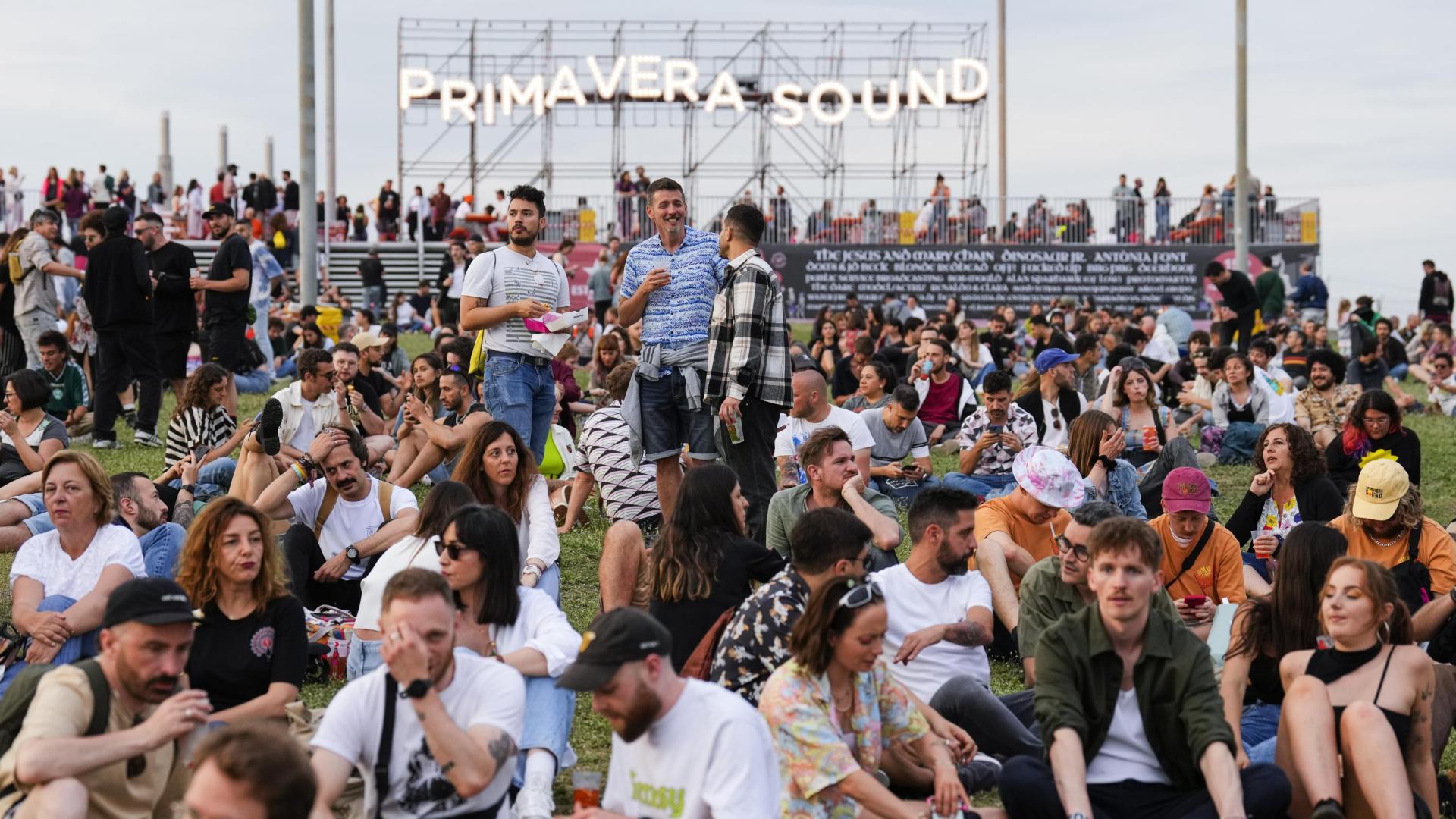 Ambiente de la primera jornada del festival musical Primavera Sound que se celebra estas fechas en Barcelona