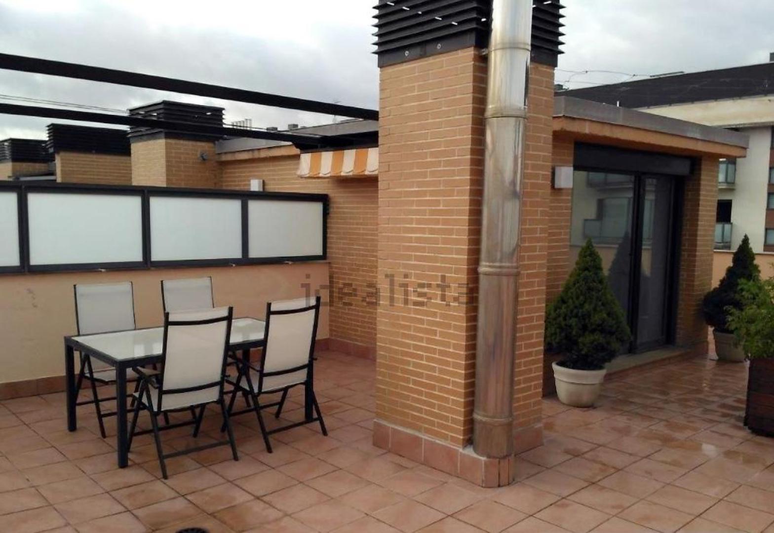 Terraza del piso en venta en la calle Ventura Rogríguez
