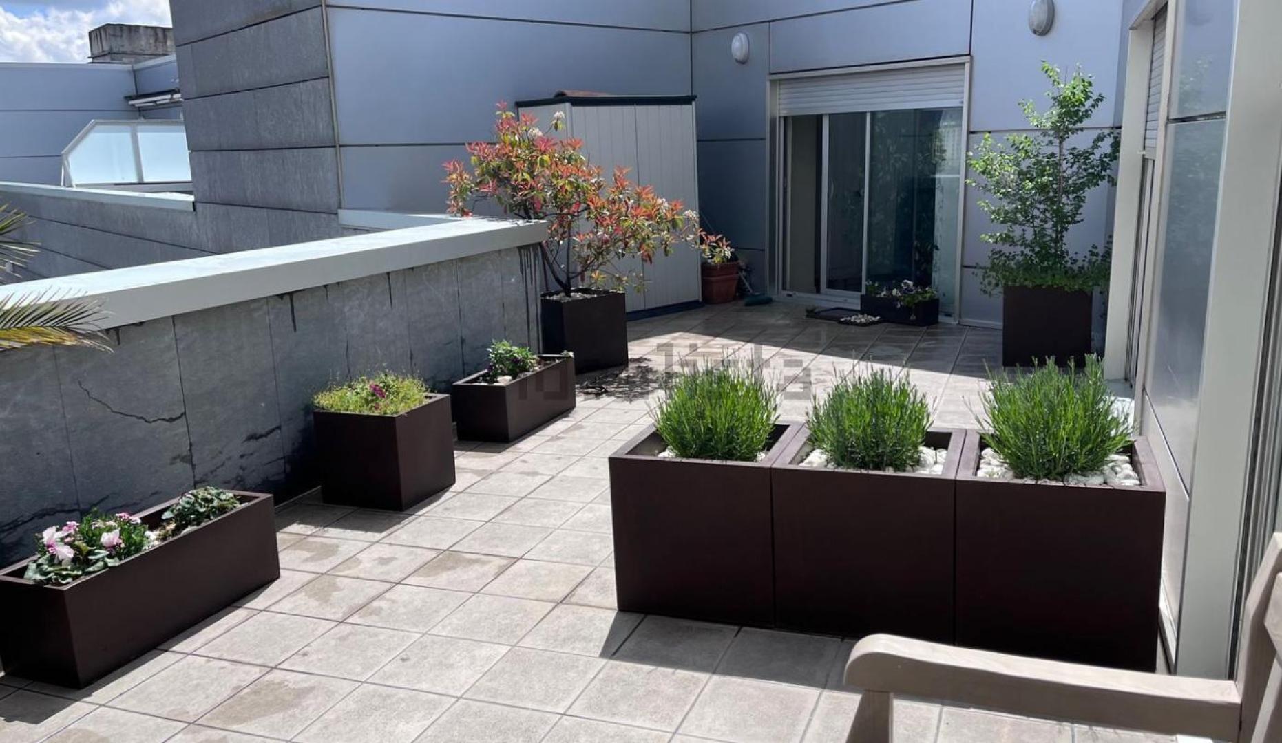 Terraza en el ático disponible en la plaza Julio Altadill