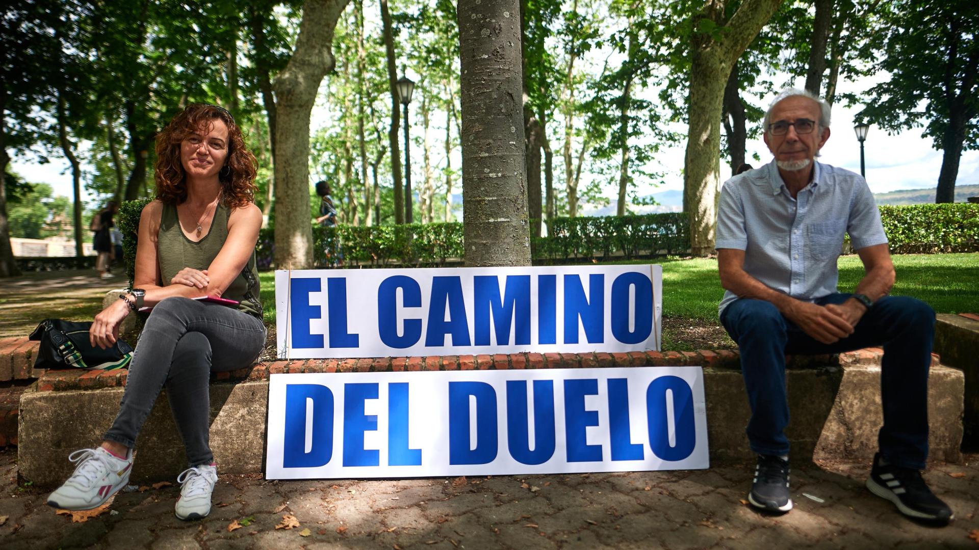 Mila Berruete y Joaquín Buil, voluntarios de la entidad, compartieron sus experiencias sobre el duelo