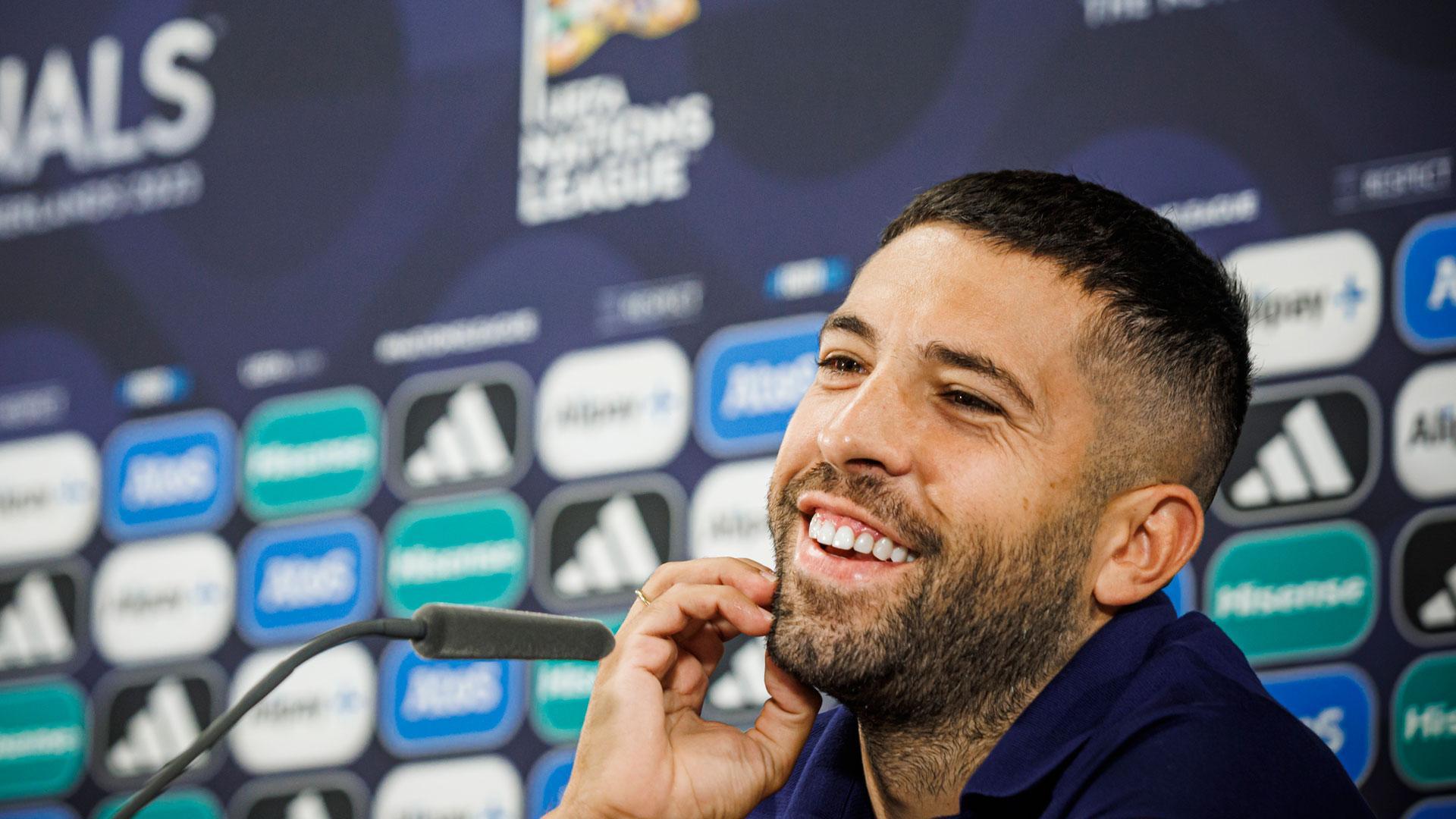 El defensa de la selección española, Jordi Alba durante la rueda de prensa tras el entrenamiento para preparar las semifinales de la Liga de las Naciones
