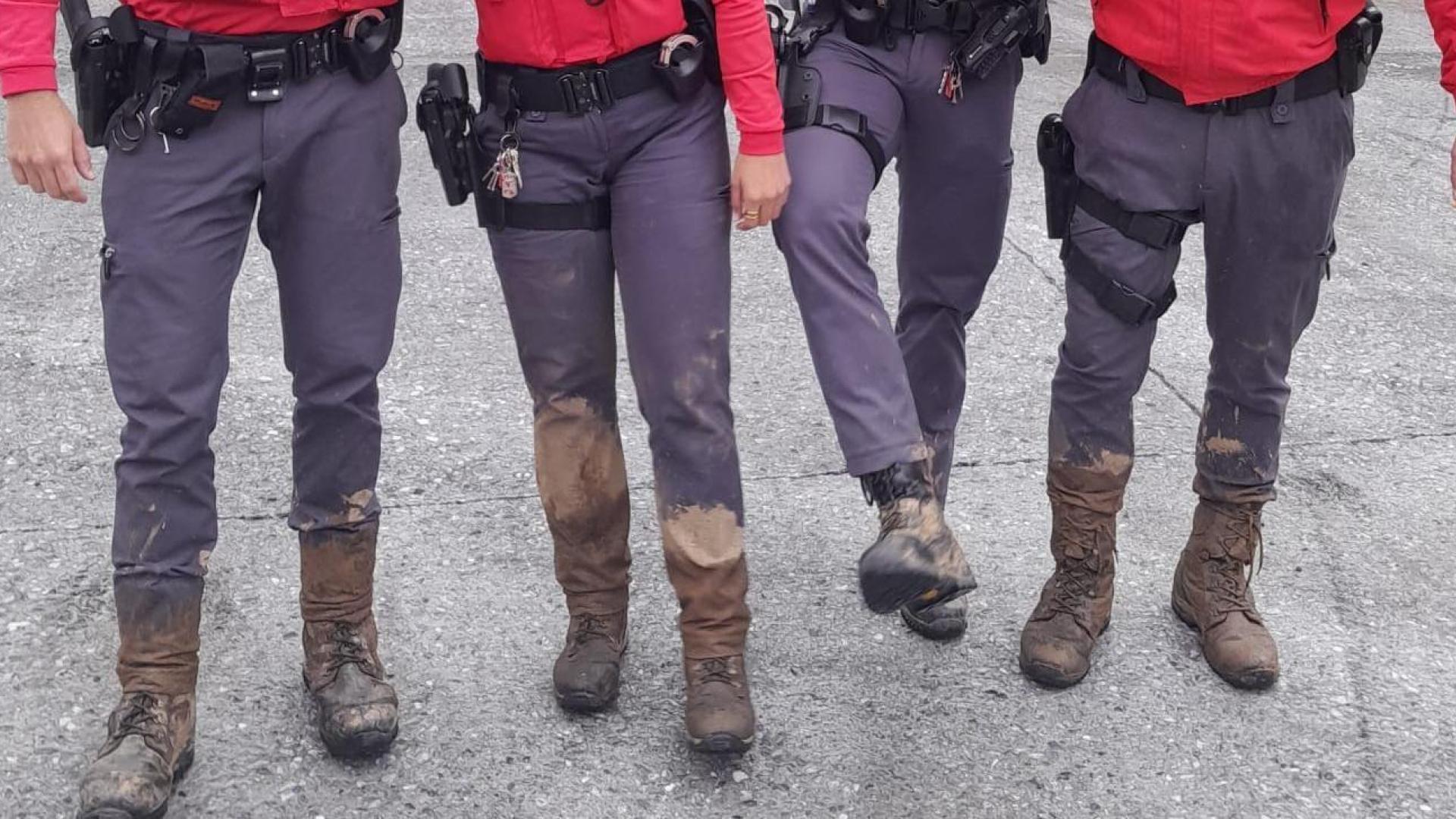 Los agentes no contaban con botas de agua en las últimas riadas