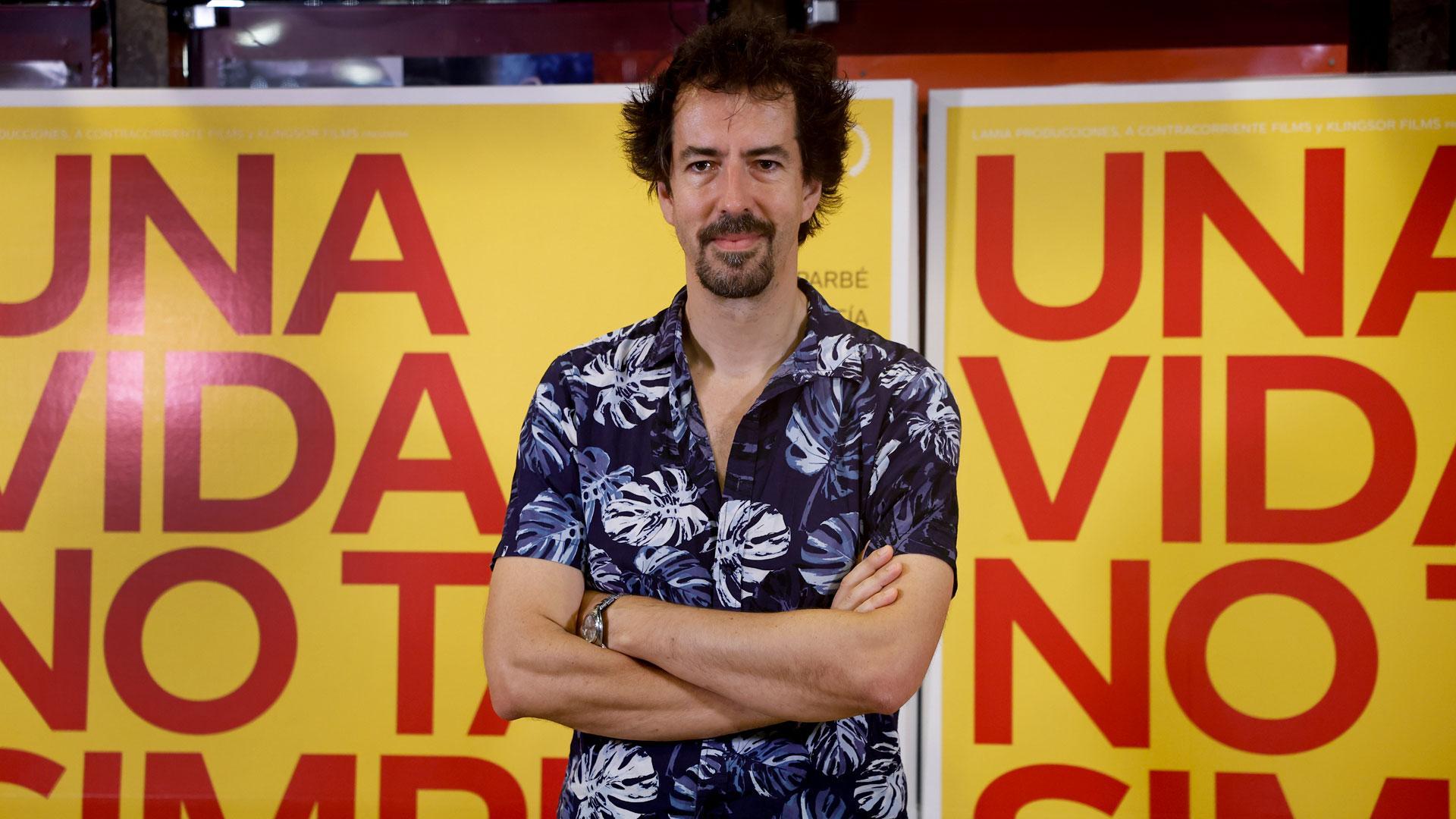 El director de cine Félix Viscarret durante la presentación de la película "Una vida no tan simple", este martes en Madrid
